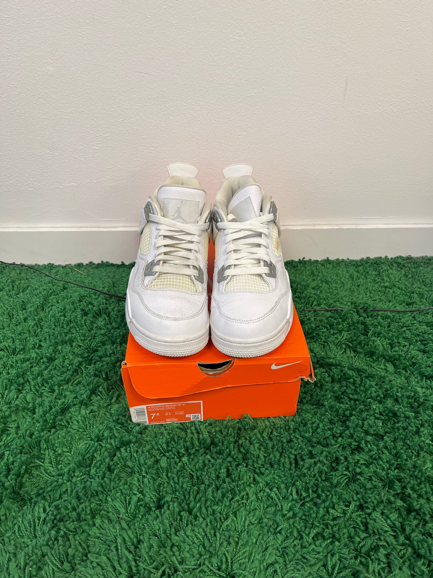 Used Jordan 4 Retro Pure Money 2017 (Youth)