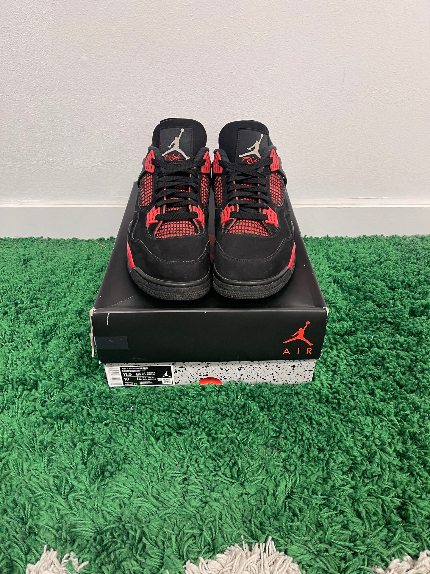 Used Jordan 4 Retro Red Thunder (Men’s)