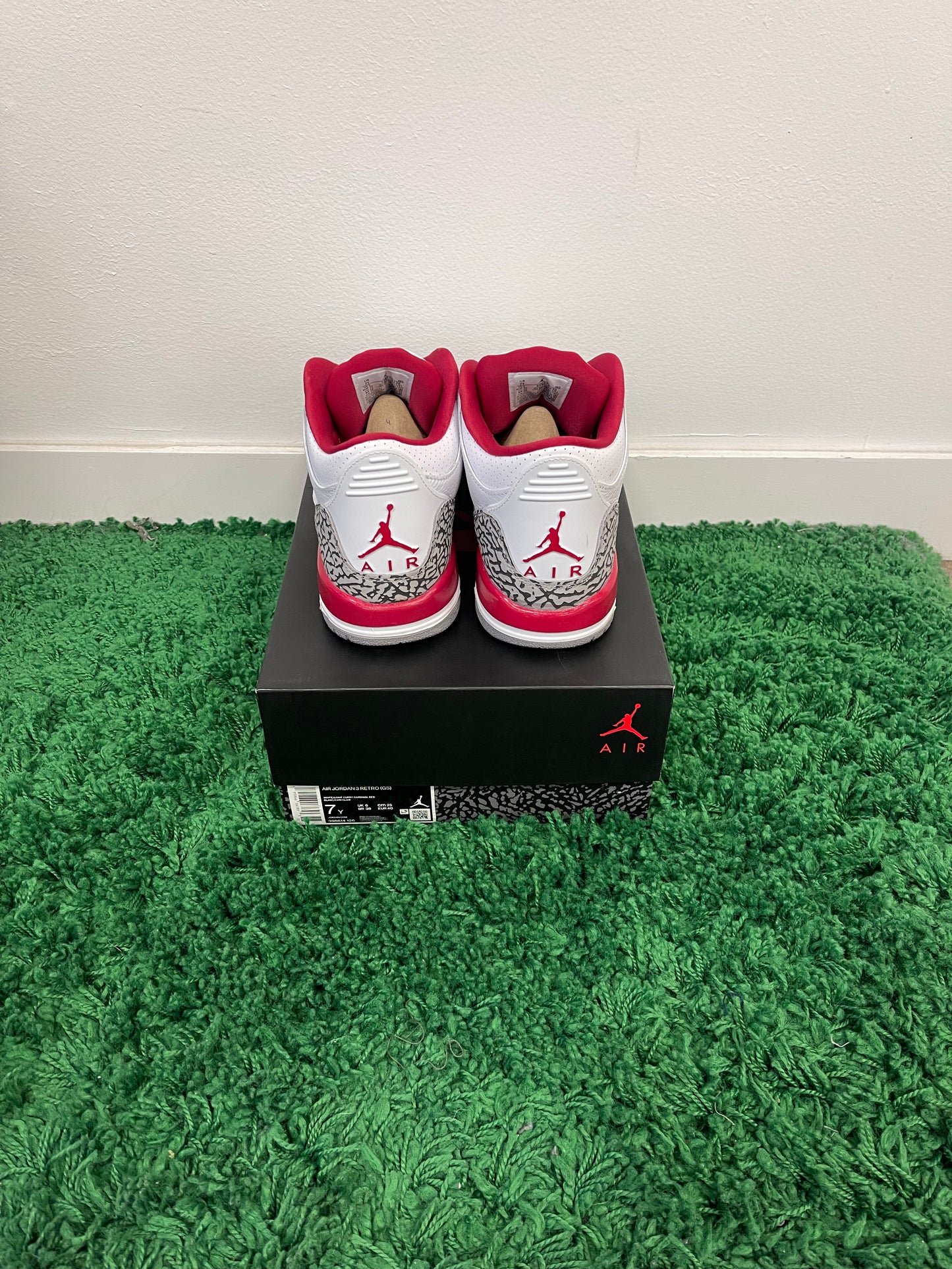 Used Jordan 3 Retro Cardinal Red (Youth)