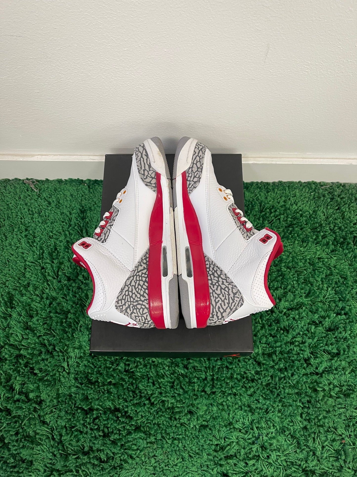 Used Jordan 3 Retro Cardinal Red (Youth)