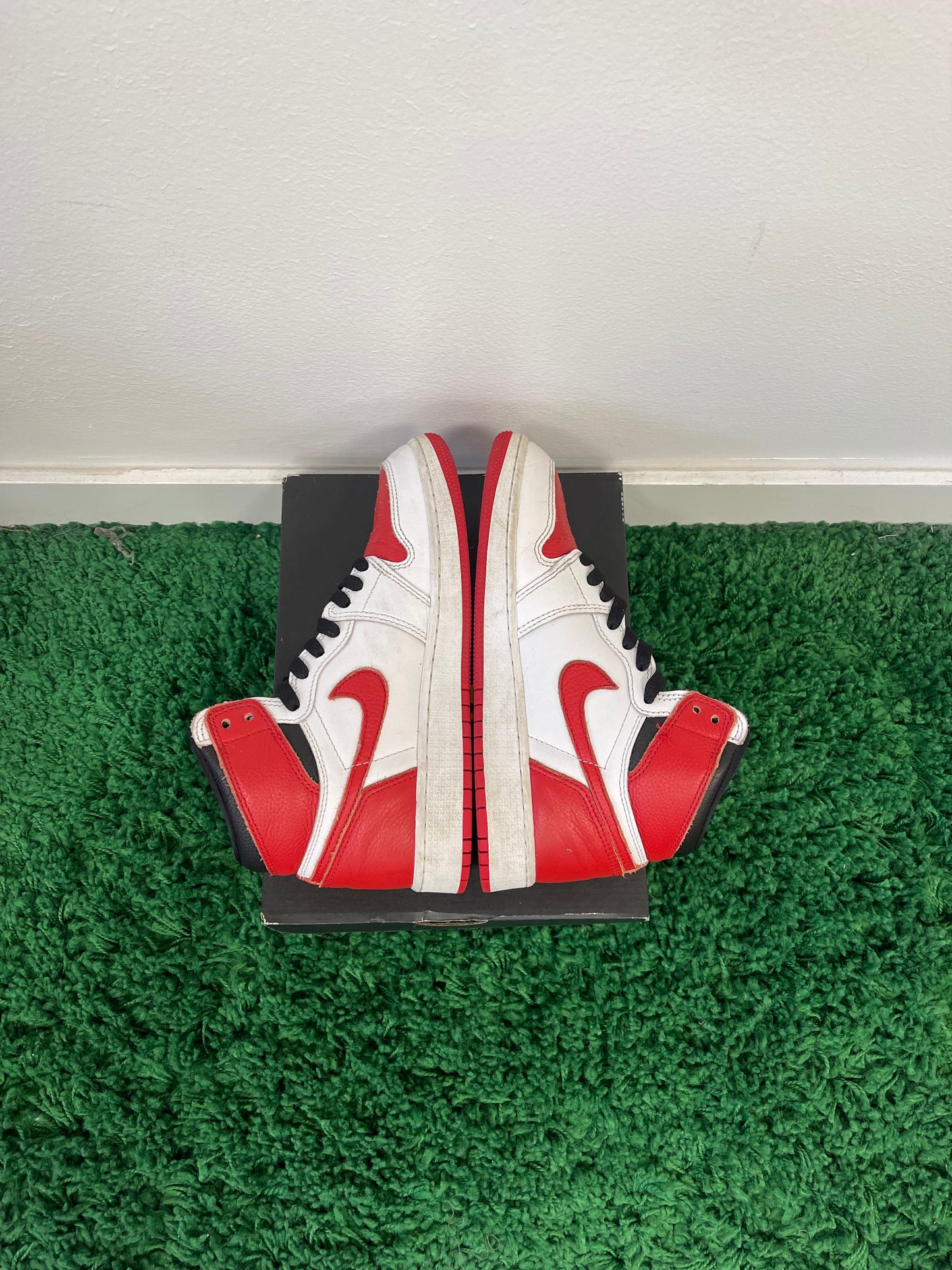 Used Jordan 1 Retro High OG Heritage (Youth)