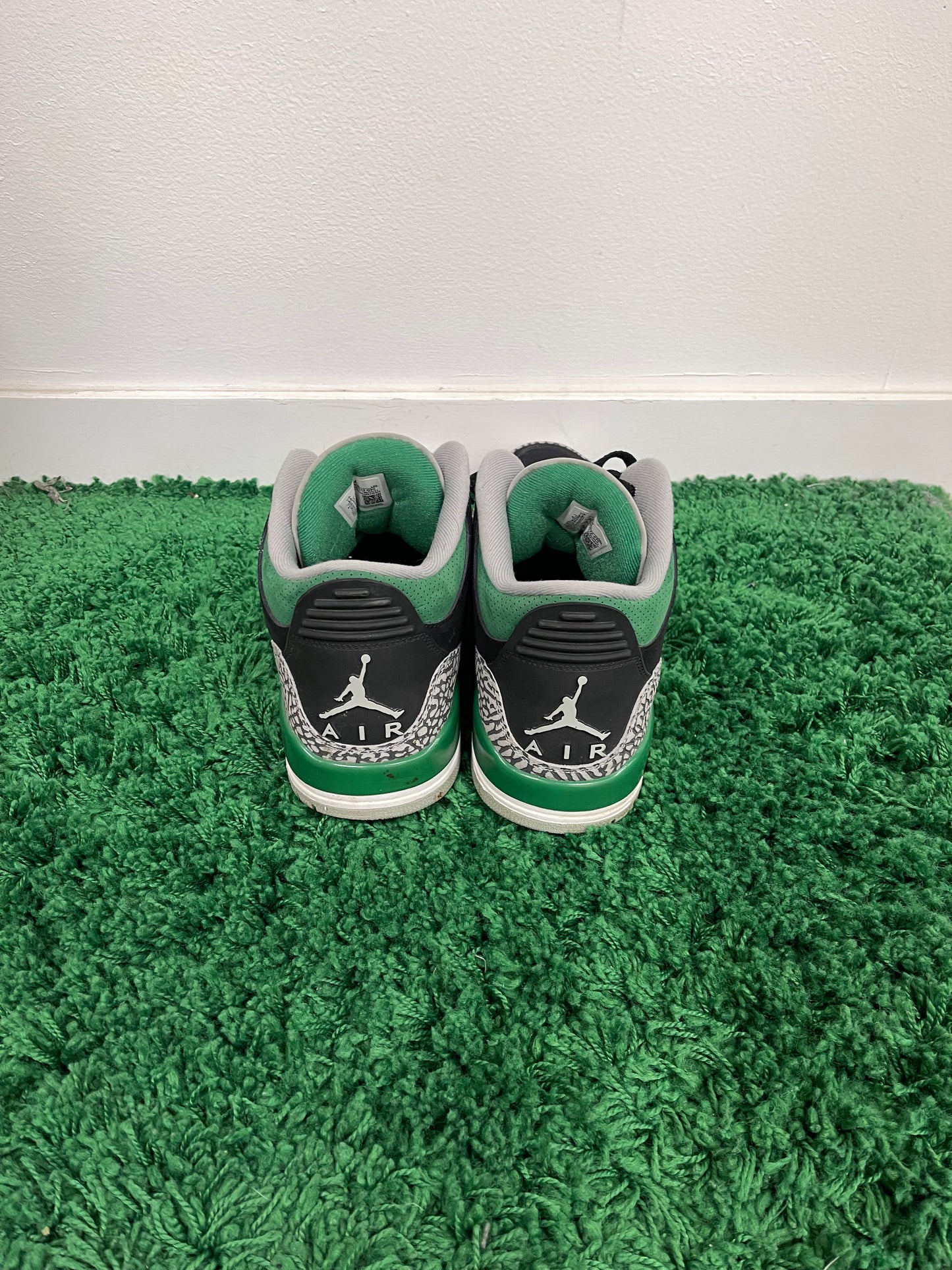 Used Jordan 3 Retro Pine Green (Men’s)