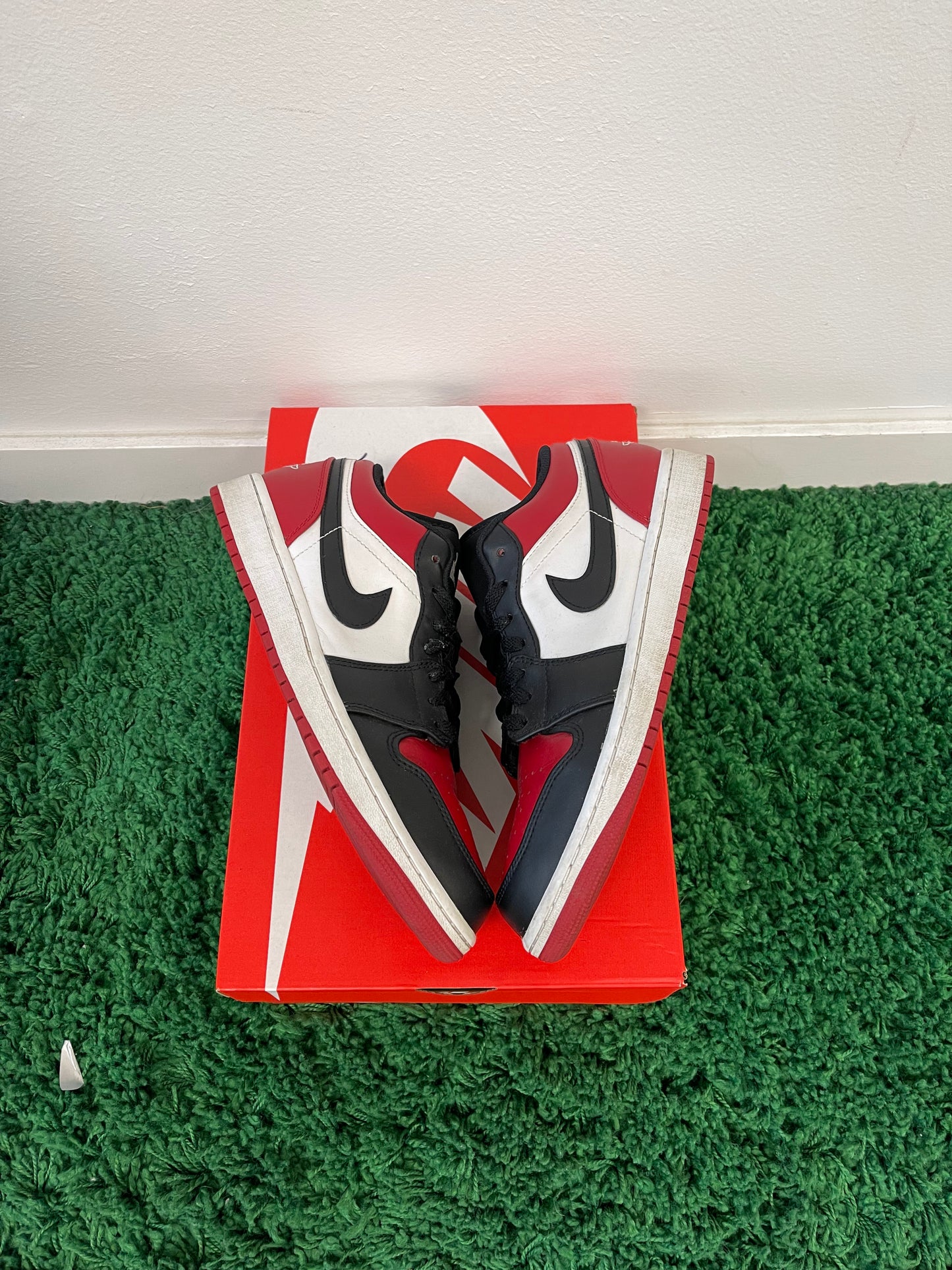 Used Jordan 1 Low Bred Toe (Men’s)