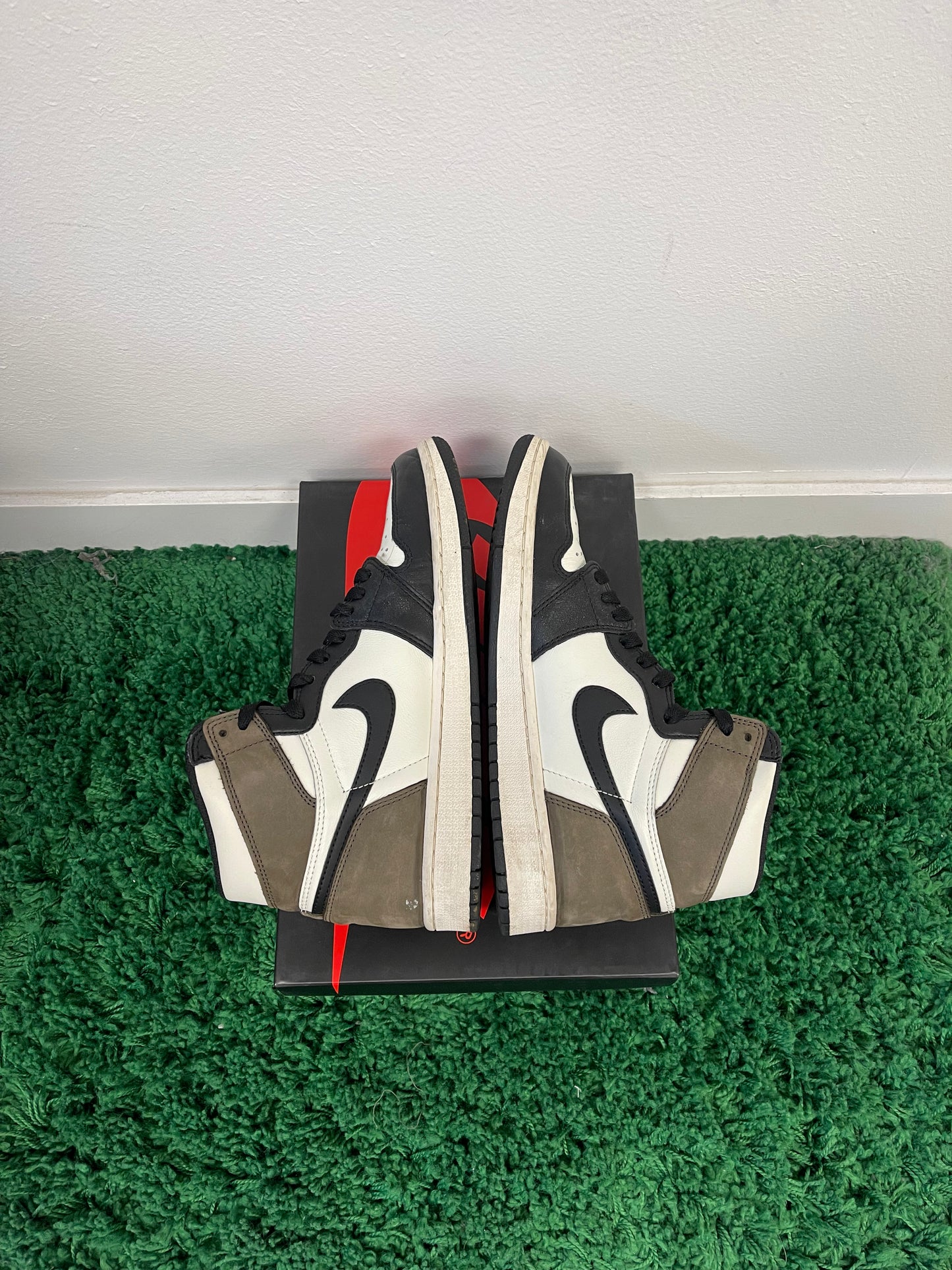 Used Jordan 1 Retro High OG Mocha (Men’s)