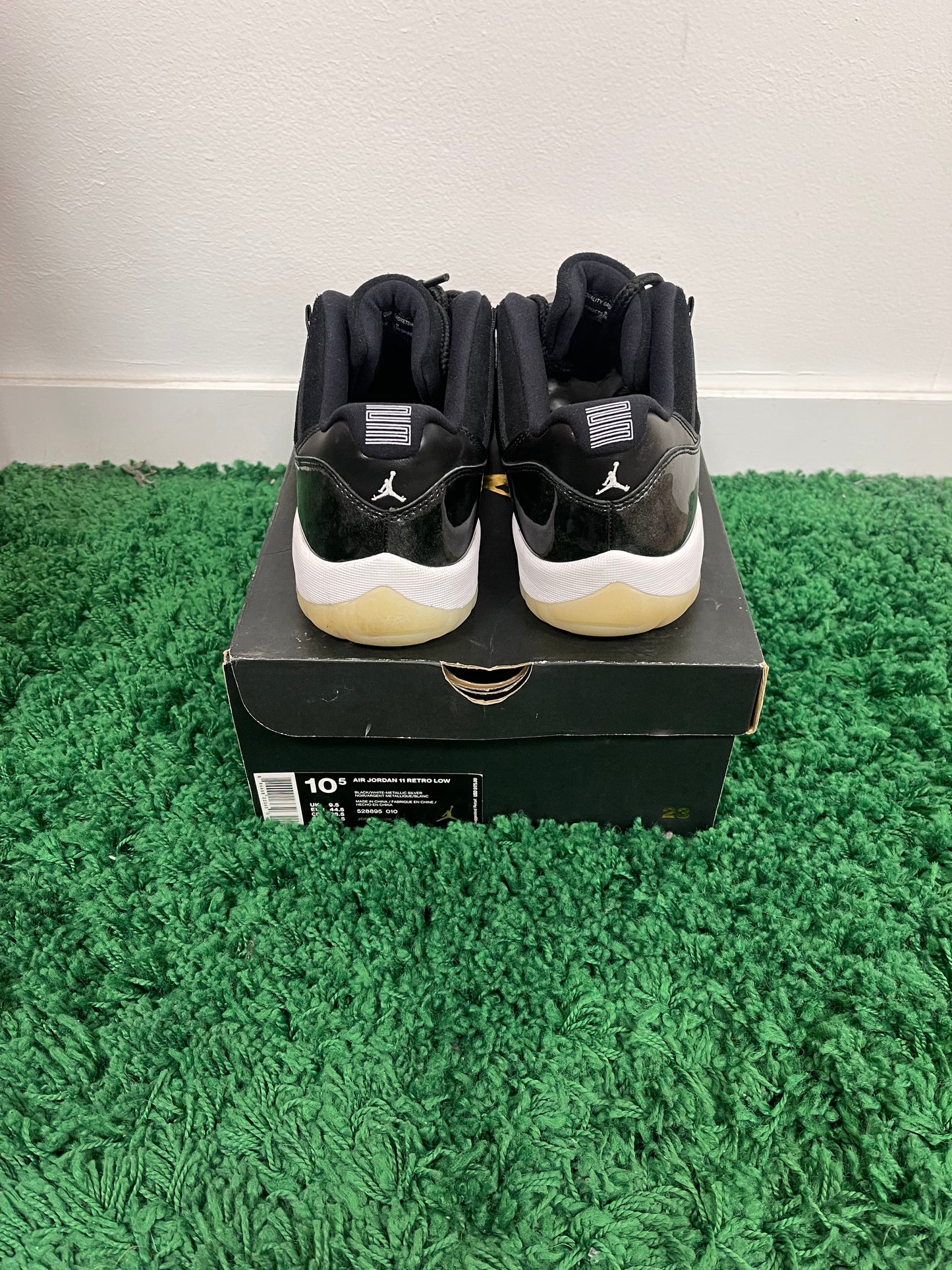 Used Jordan 11 Retro Low Barons (Men’s)