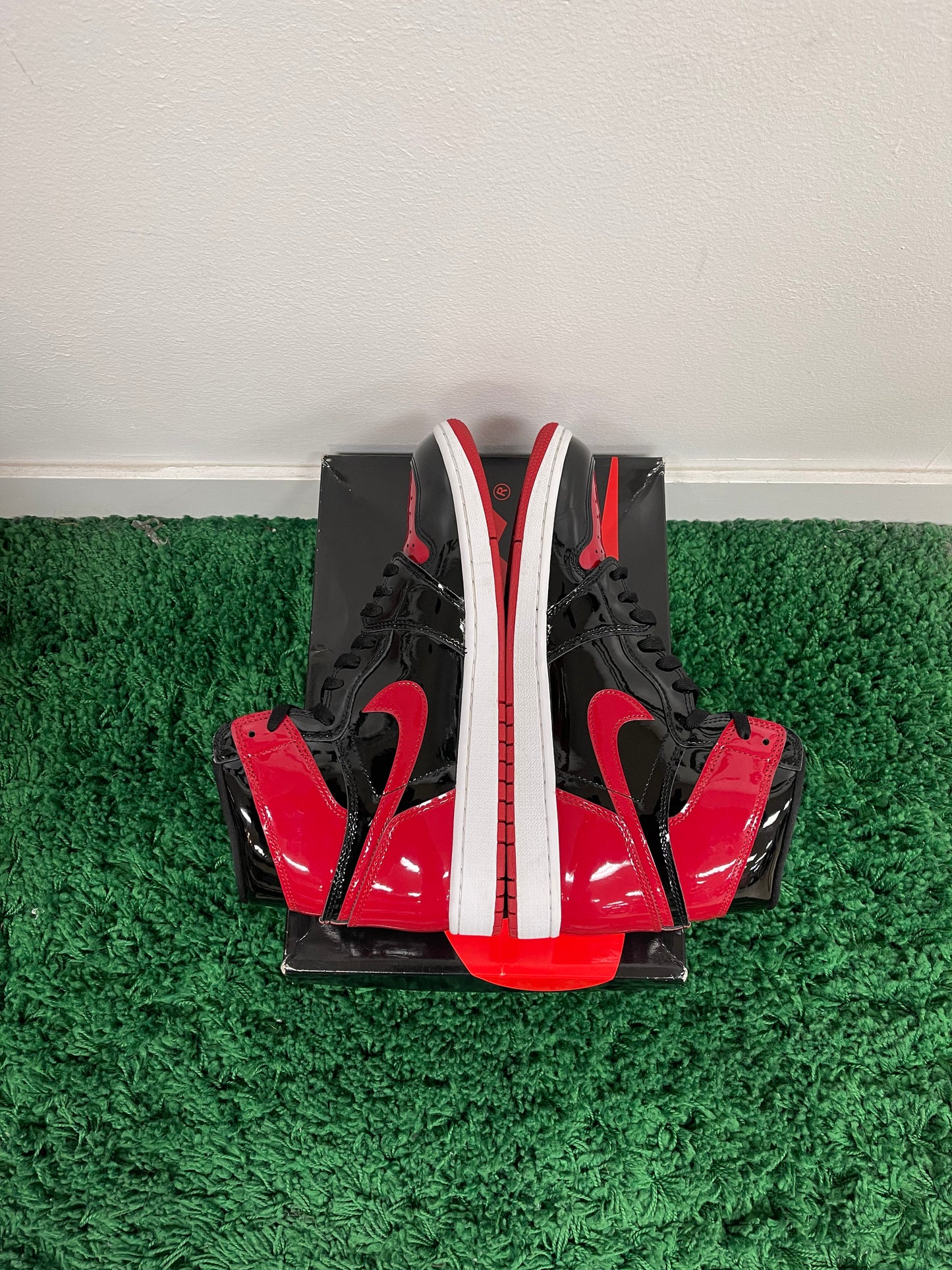 Used Jordan 1 Retro High OG Patent Bred (Men’s)