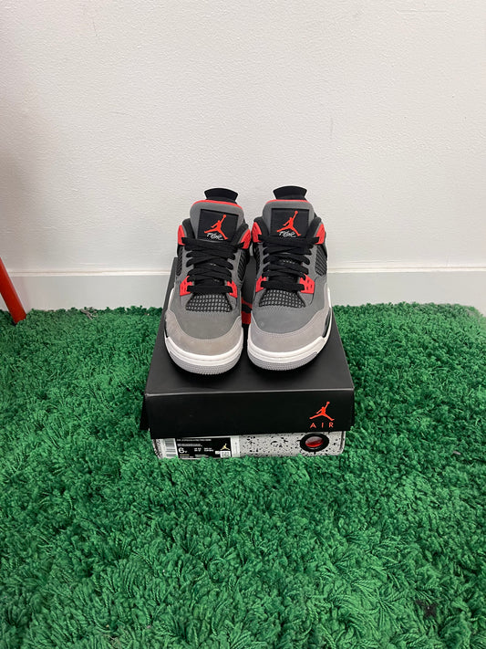 Used Jordan 4 Retro Infrared (Youth)