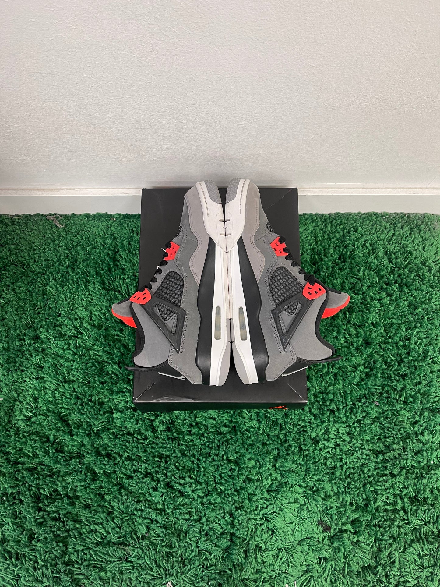 Used Jordan 4 Retro Infrared (Youth)