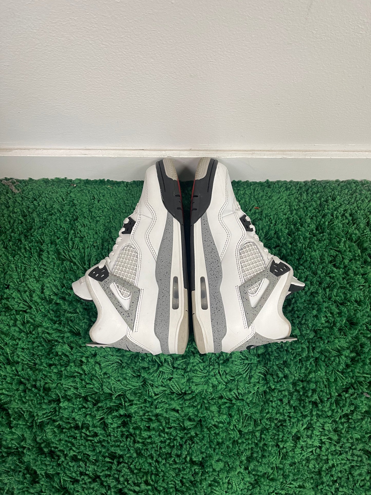 Used Jordan 4 Retro White Cement 2025 (Youth)