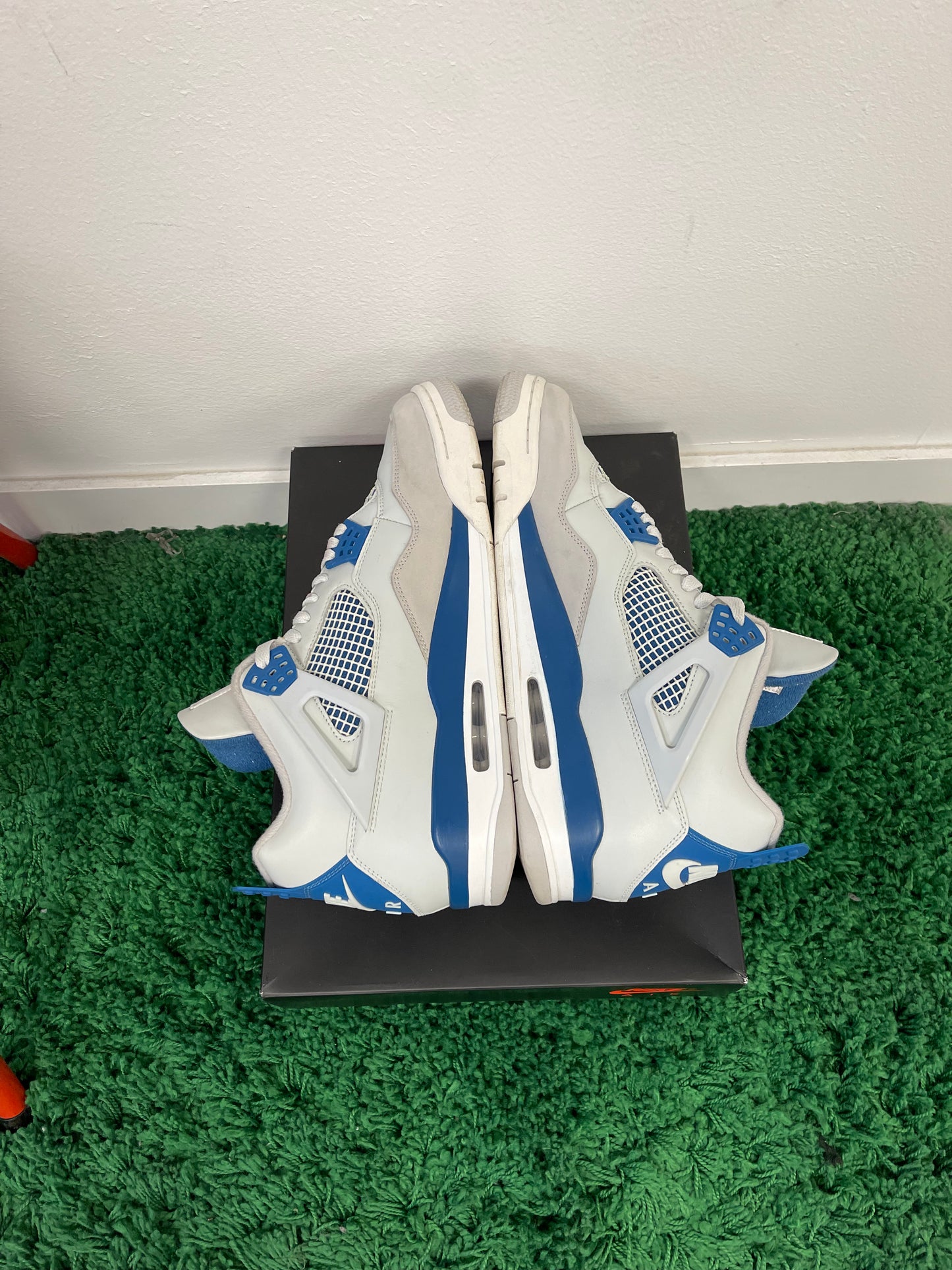 Used Jordan 4 Retro Military Blue 2024 (Men’s)
