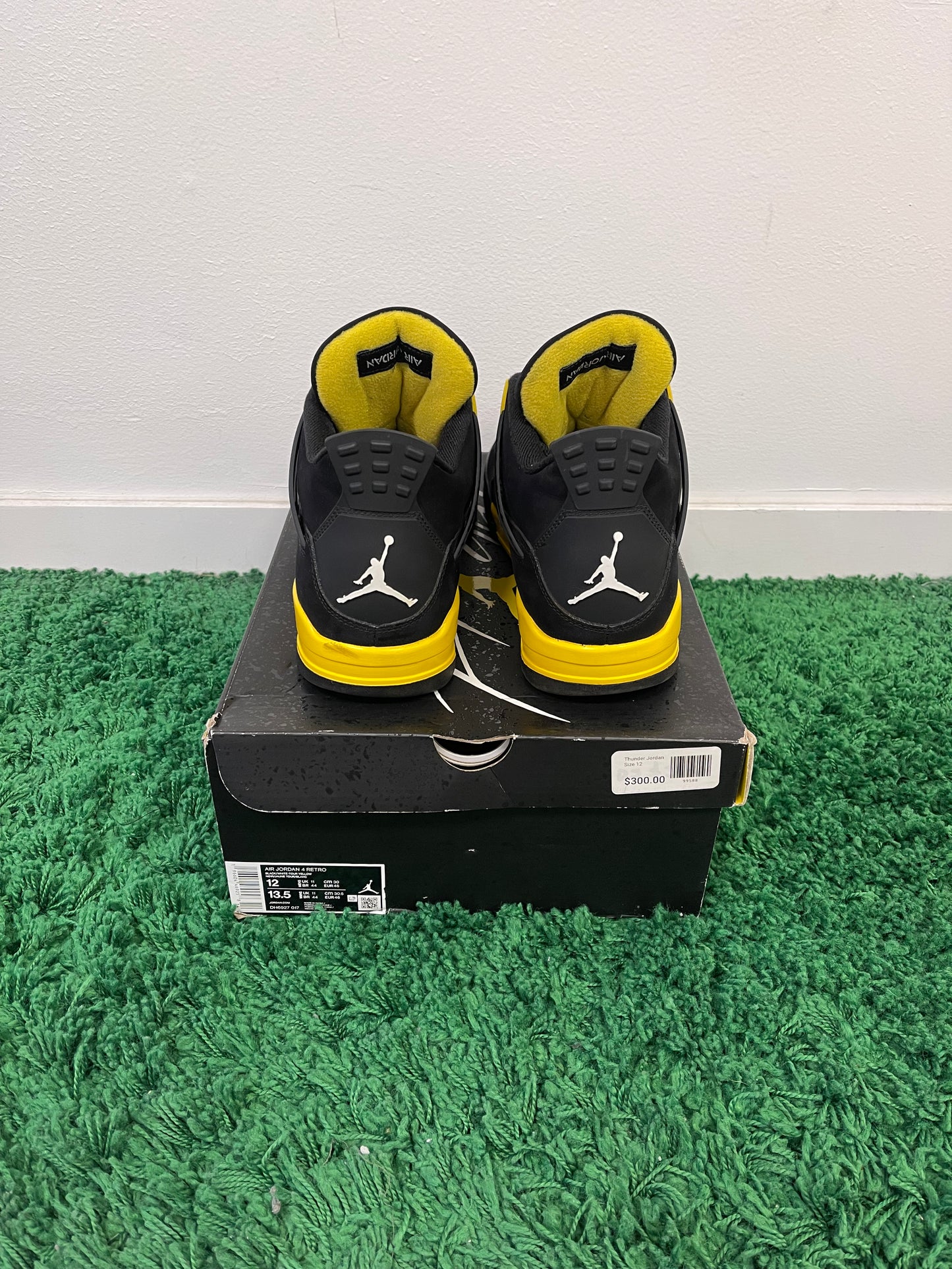 Used Jordan 4 Retro Thunder 2023 (Men’s)