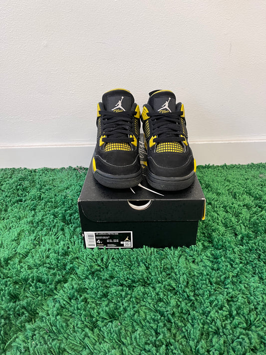 Used Jordan 4 Retro Thunder 2023 (Youth)