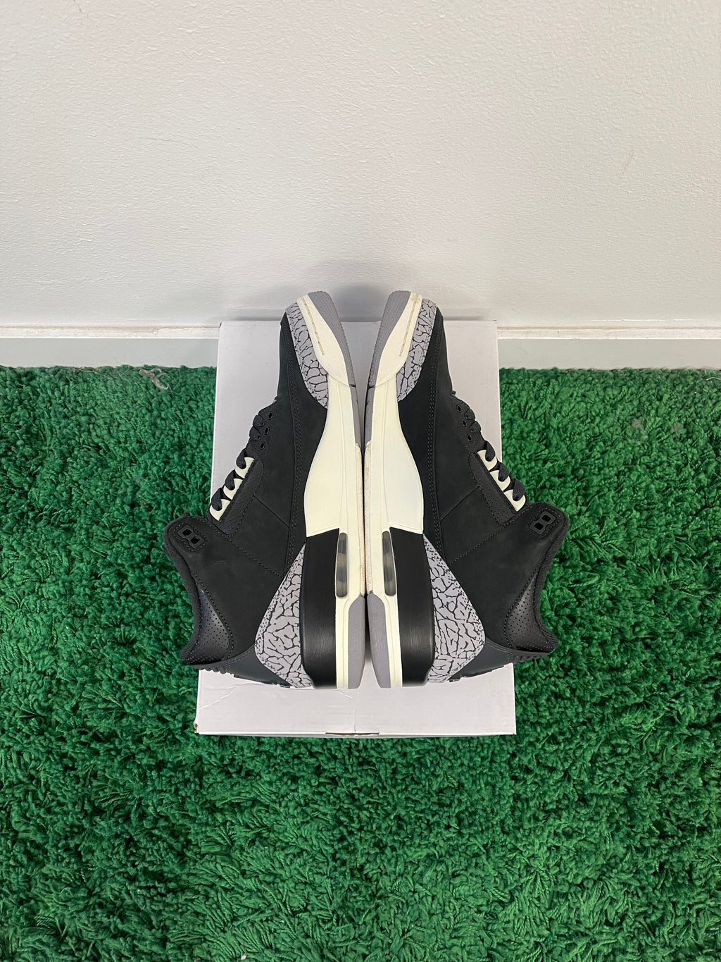 Used Jordan 3 Retro Off Noir (Women’s)