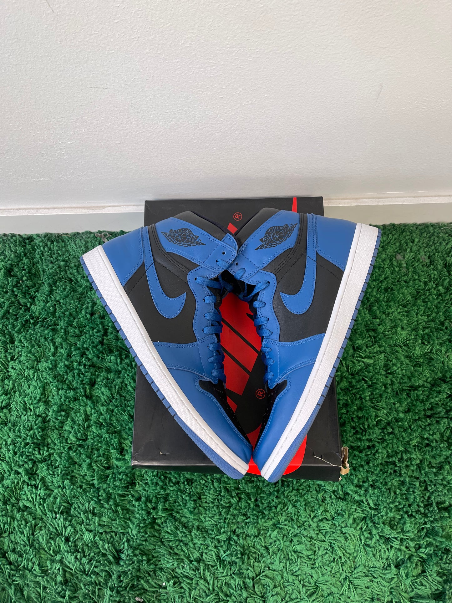 Used Jordan 1 Retro High OG Dark Marina Blue (Men’s)