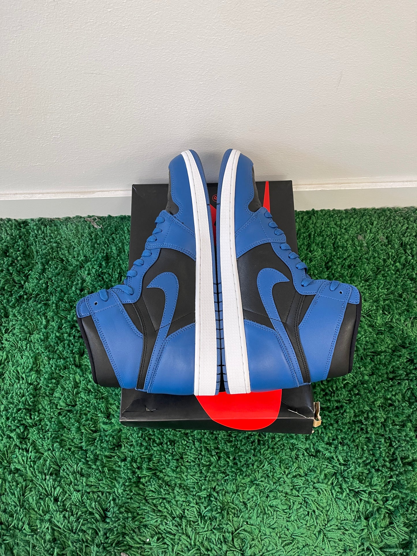 Used Jordan 1 Retro High OG Dark Marina Blue (Men’s)