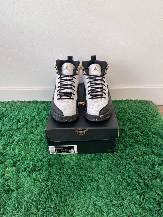 Used Jordan Retro 12 Royalty Taxi (Youth)