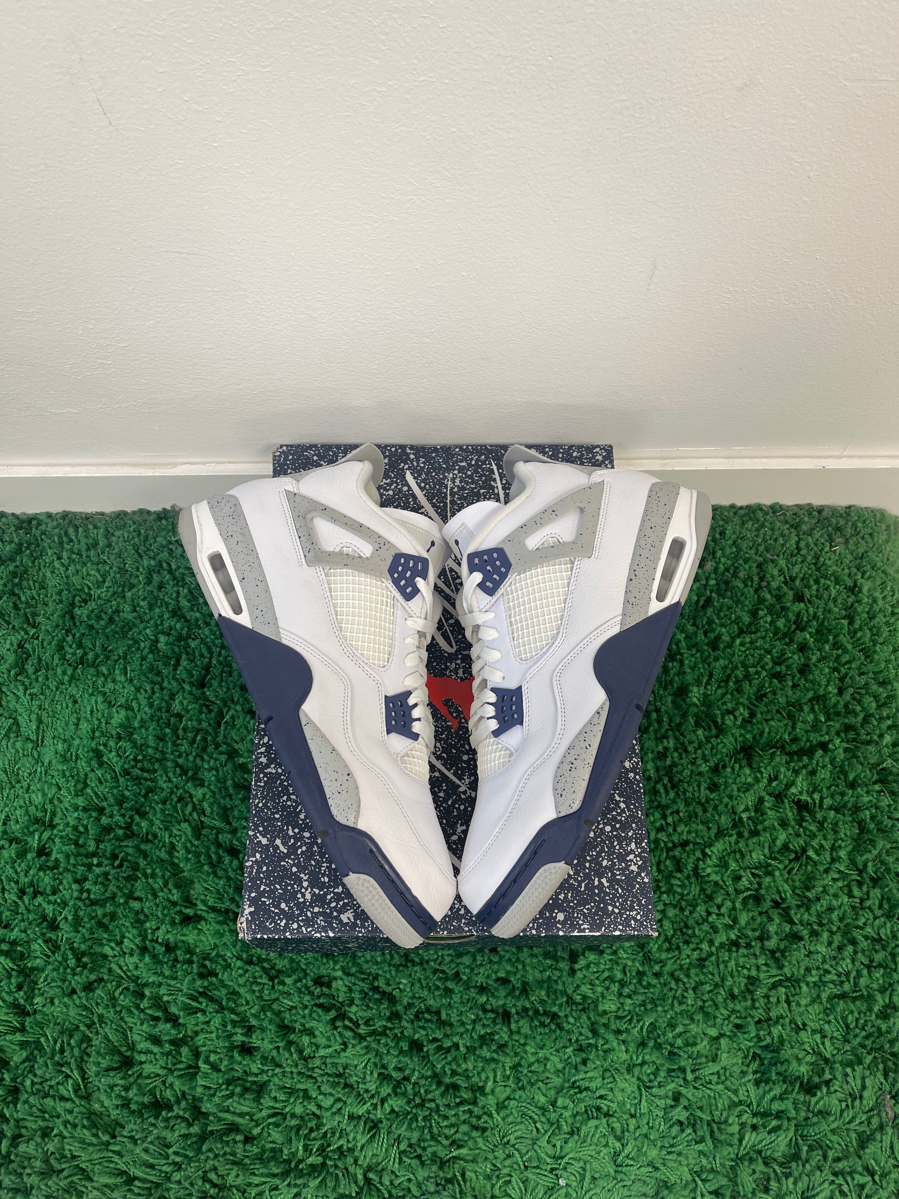 Used Jordan 4 Retro Midnight Navy (Men’s)