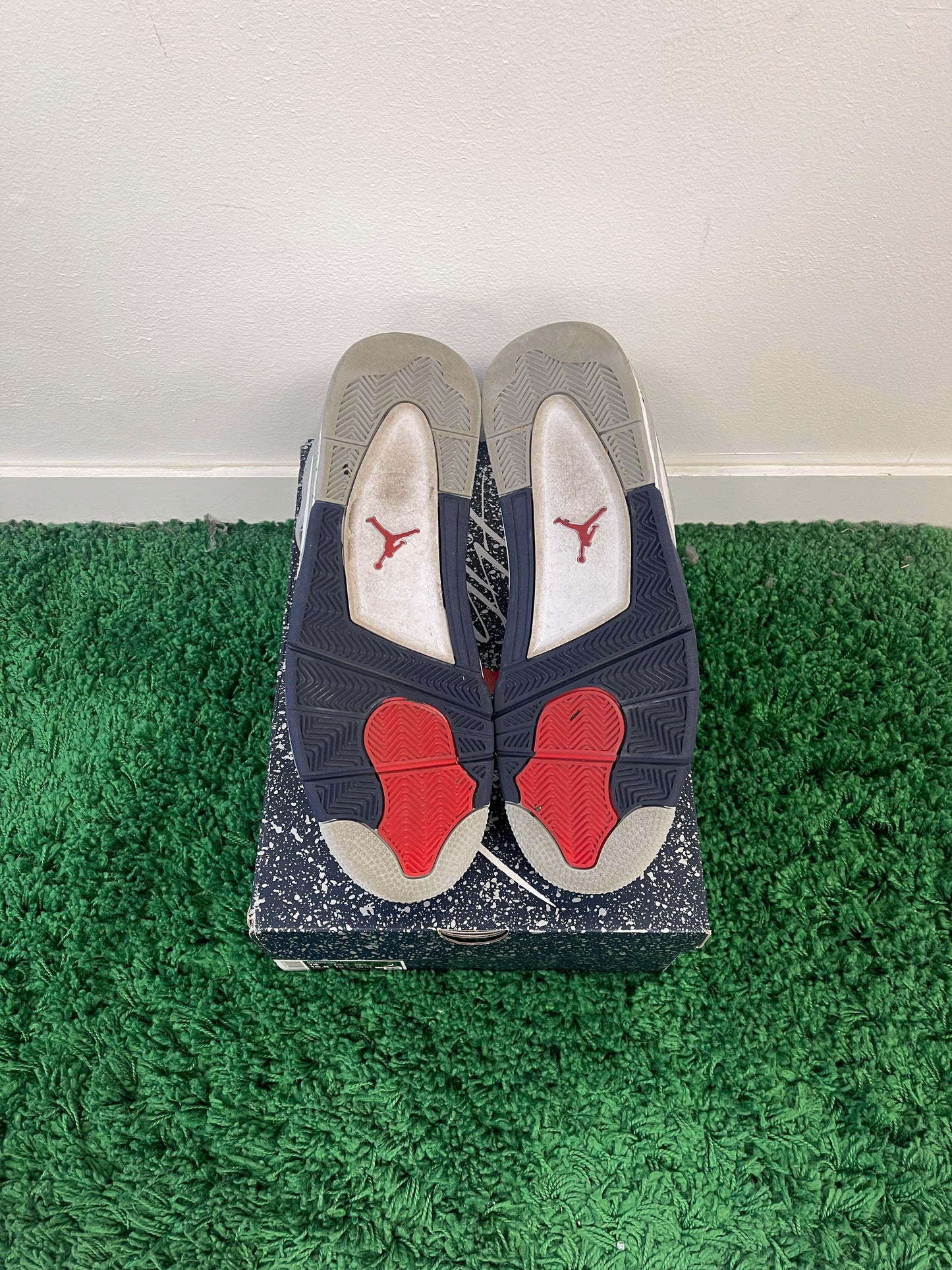Used Jordan 4 Retro Midnight Navy (Men’s)