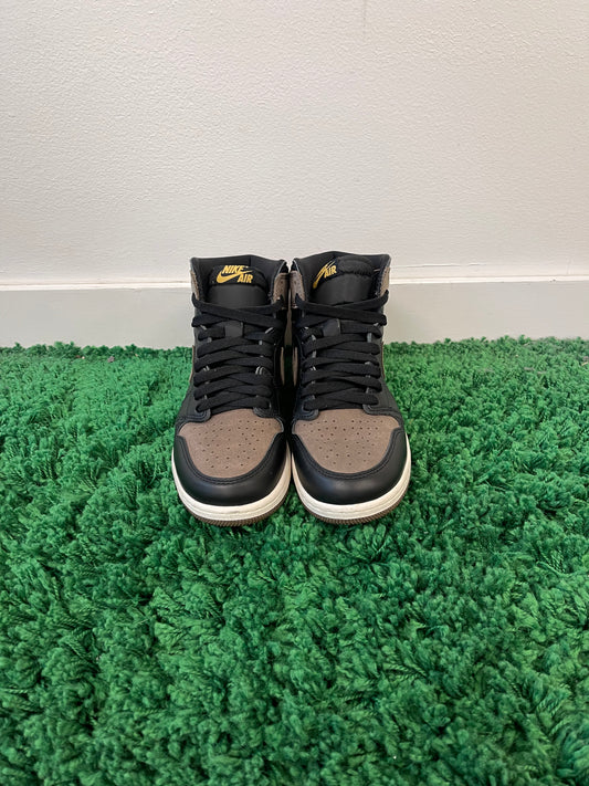Used Jordan 1 Retro High OG Palomino (Youth)