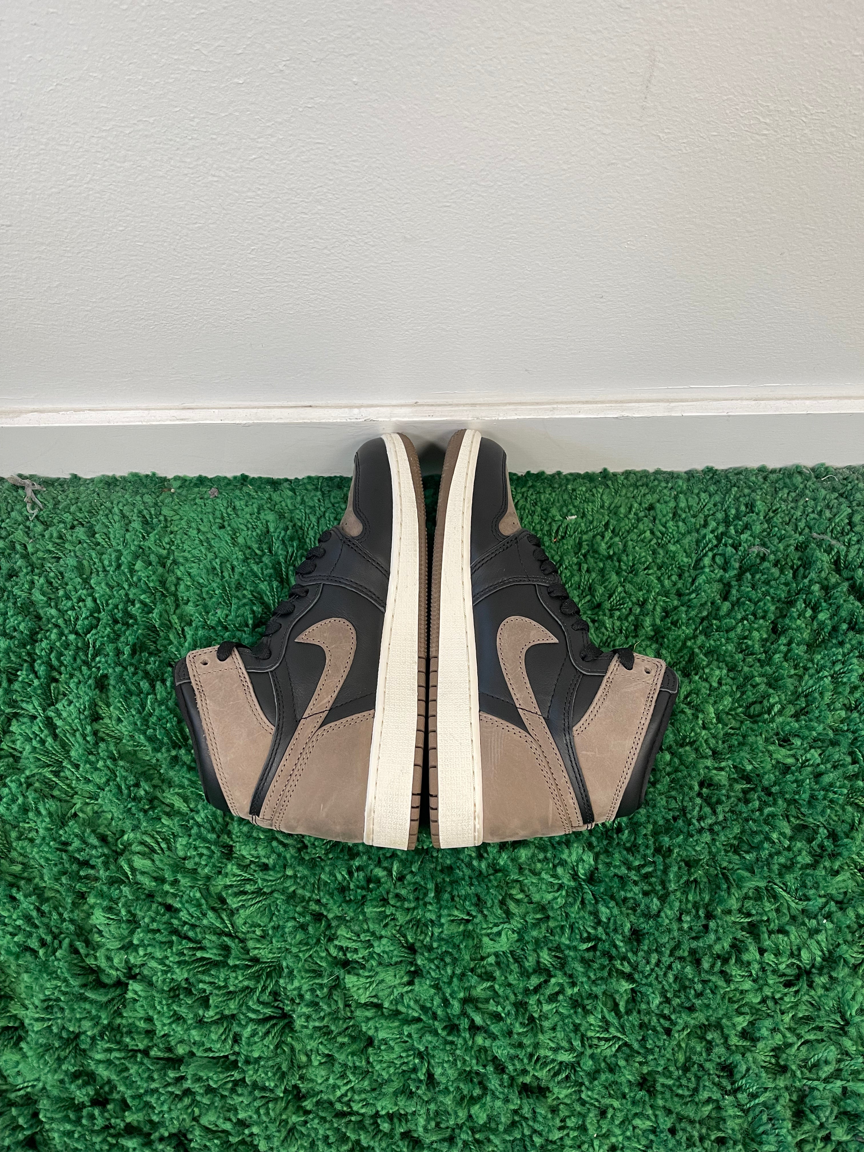 Used Jordan 1 Retro High OG Palomino (Youth)