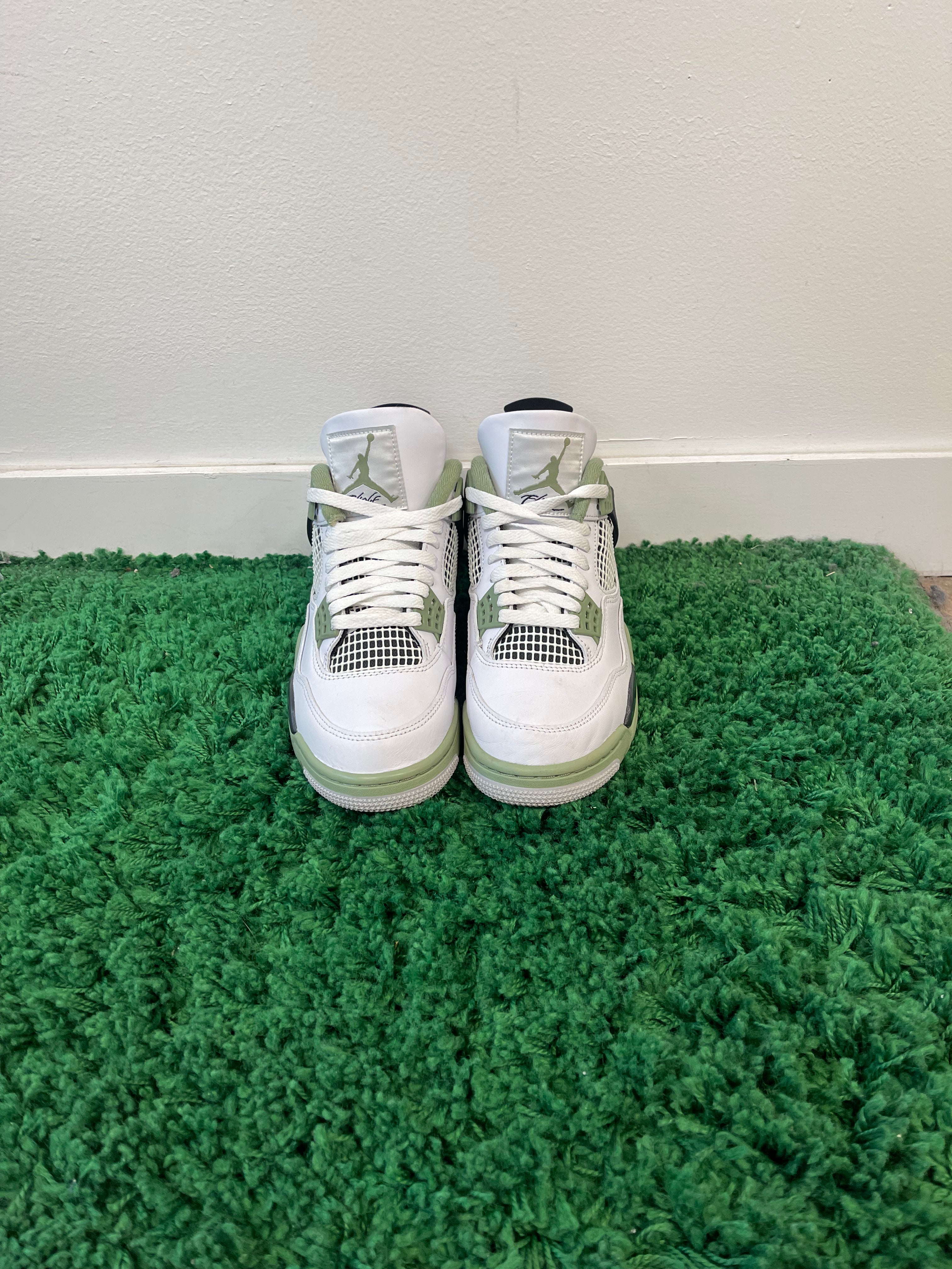 Used Jordan 4 Retro Seafoam (Women’s)