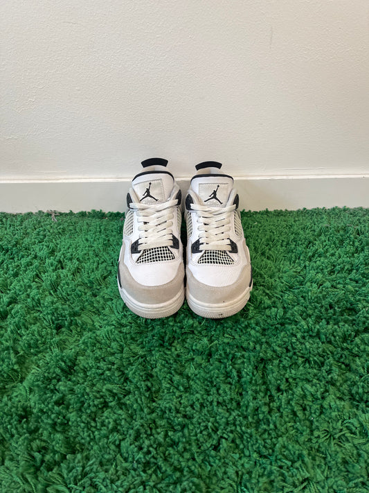 Used Jordan 4 Retro Military Black (Youth)