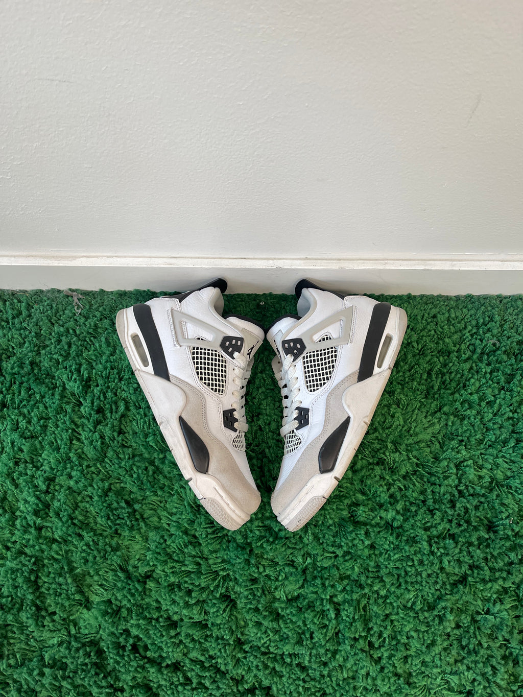 Used Jordan 4 Retro Military Black (Youth)
