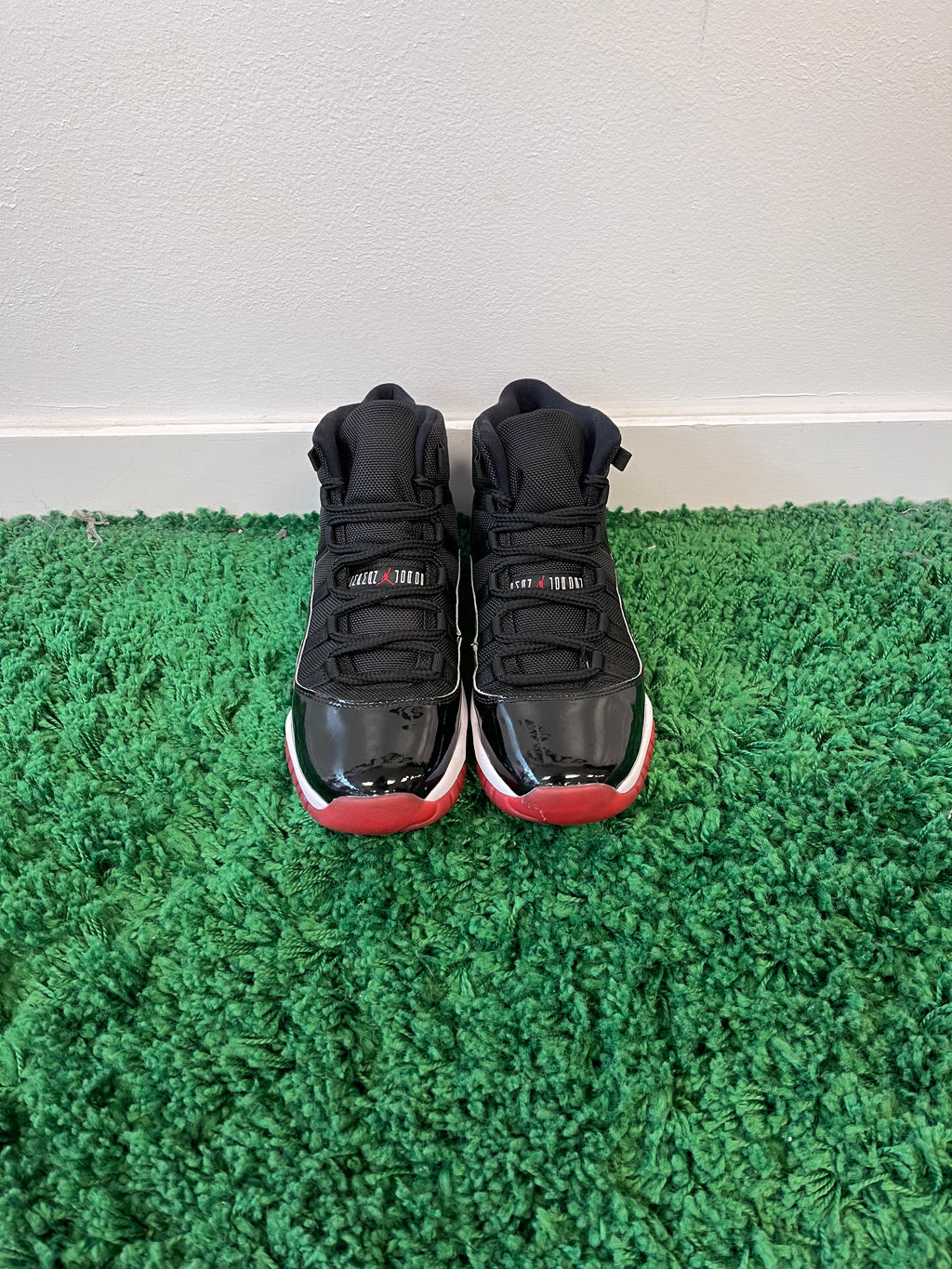 Used Jordan 11 Retro Playoffs Bred 2019 (Youth)