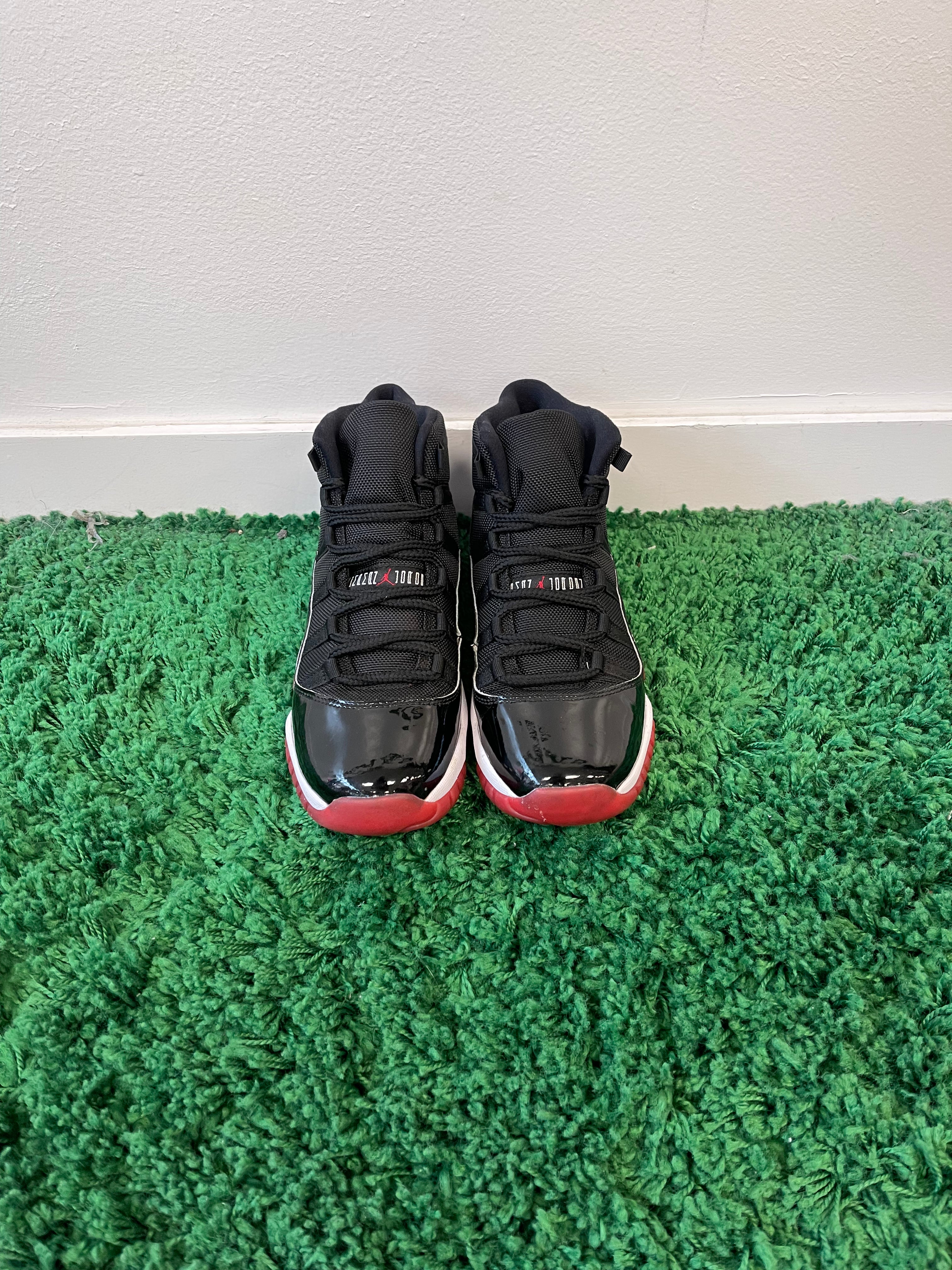Used Jordan 11 Retro Playoffs Bred 2019 (Youth)
