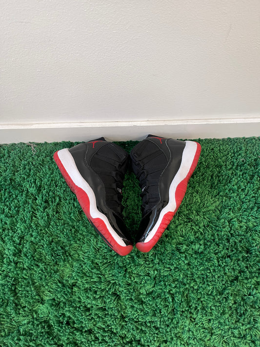 Used Jordan 11 Retro Playoffs Bred 2019 (Youth)