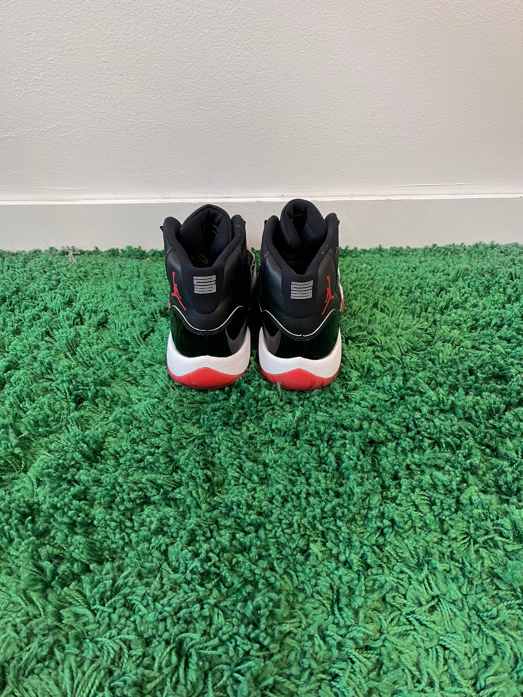 Used Jordan 11 Retro Playoffs Bred 2019 (Youth)