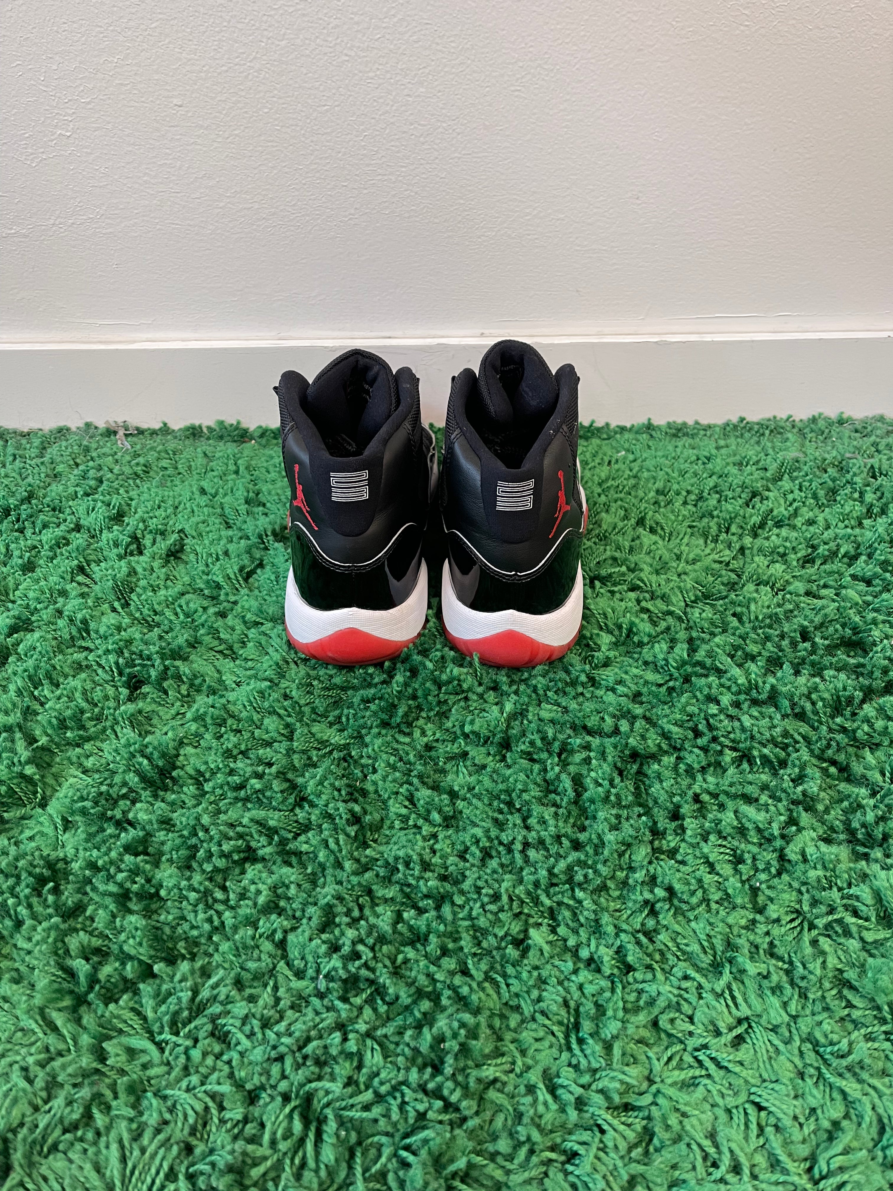 Used Jordan 11 Retro Playoffs Bred 2019 (Youth)