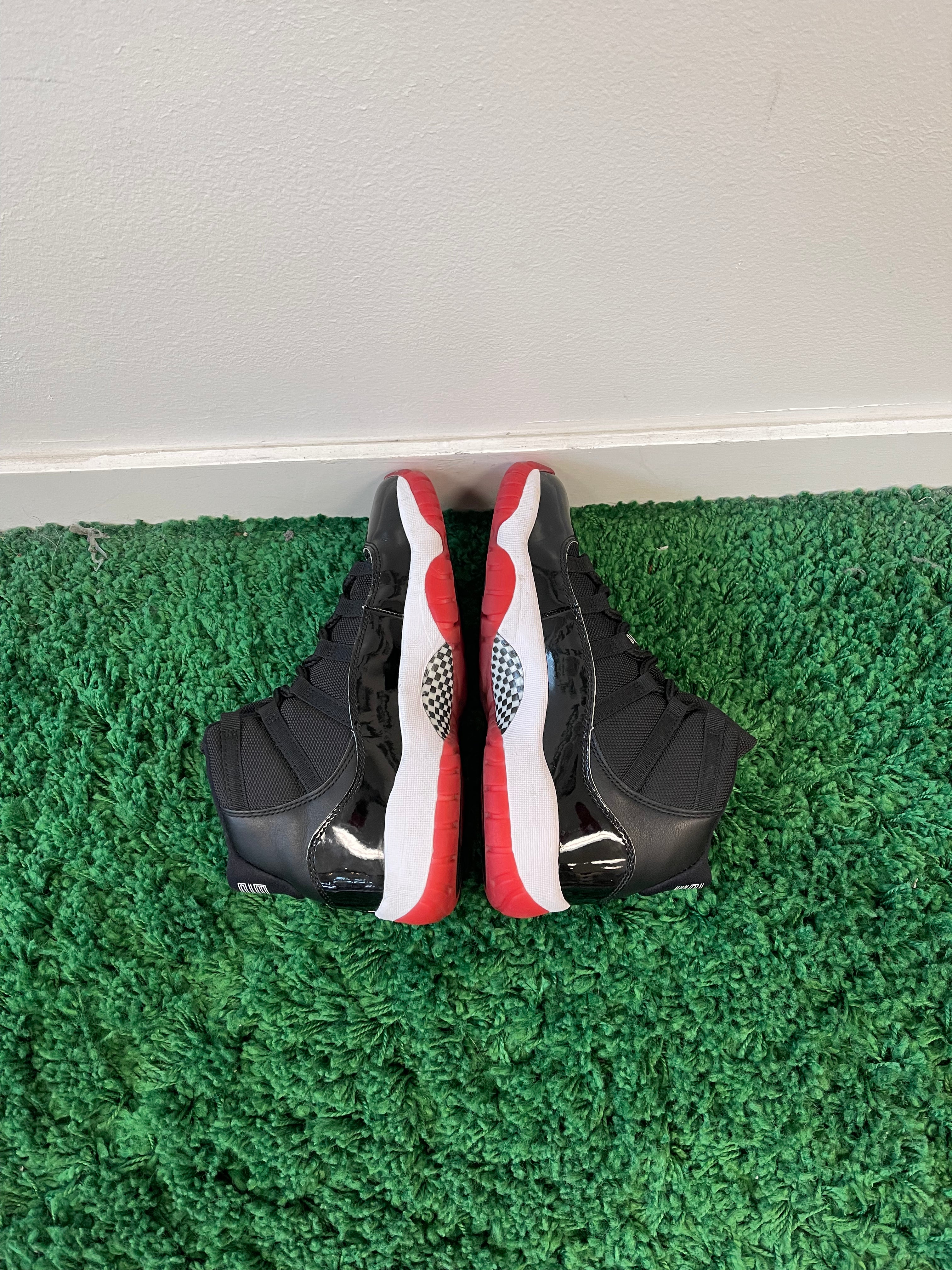Used Jordan 11 Retro Playoffs Bred 2019 (Youth)