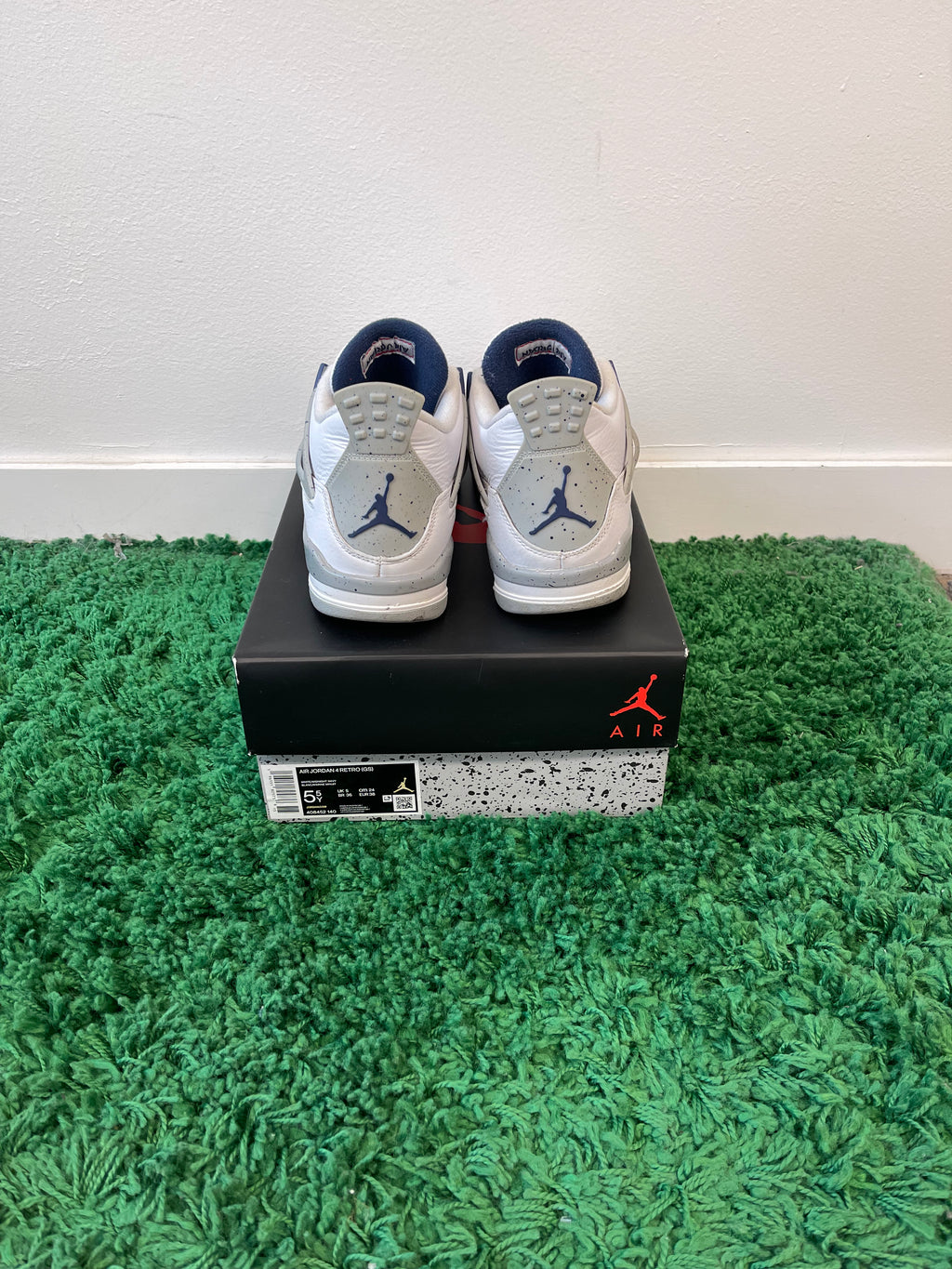 Used Jordan 4 Retro Midnight Navy (Youth)