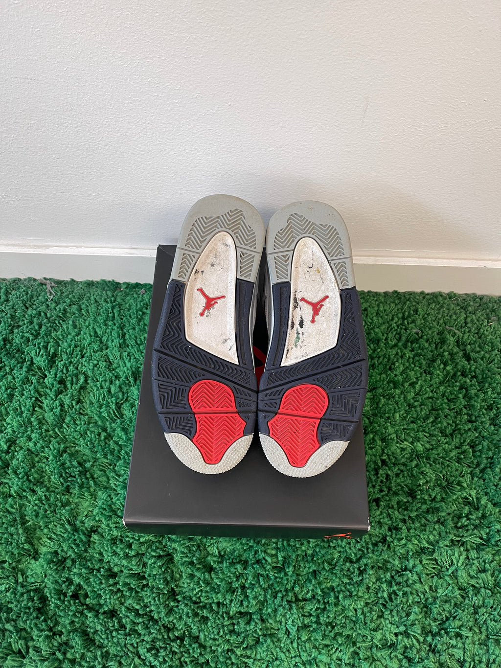 Used Jordan 4 Retro Midnight Navy (Youth)