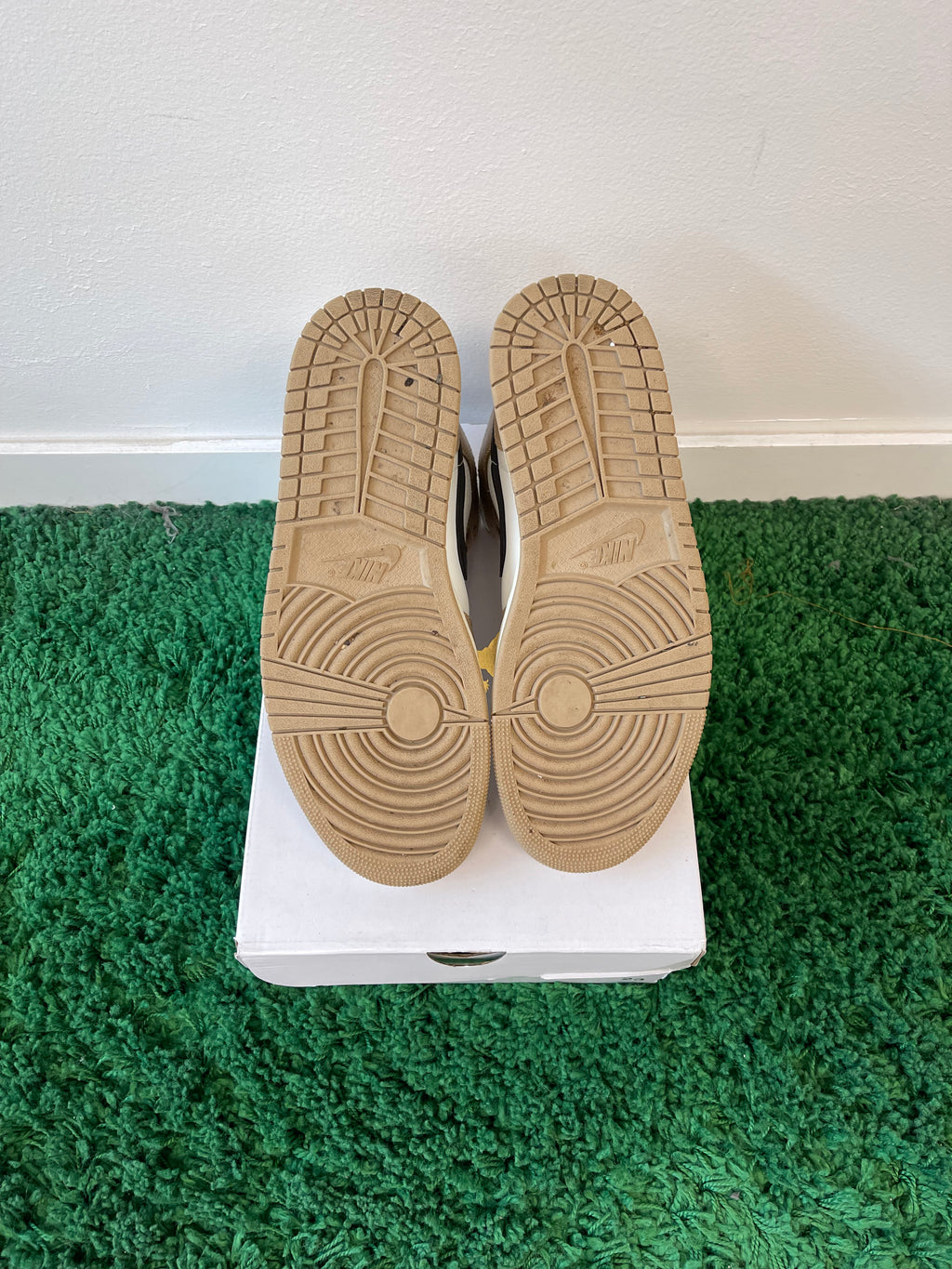 Used Jordan 1 Mid SE Desert Sail (Women’s)
