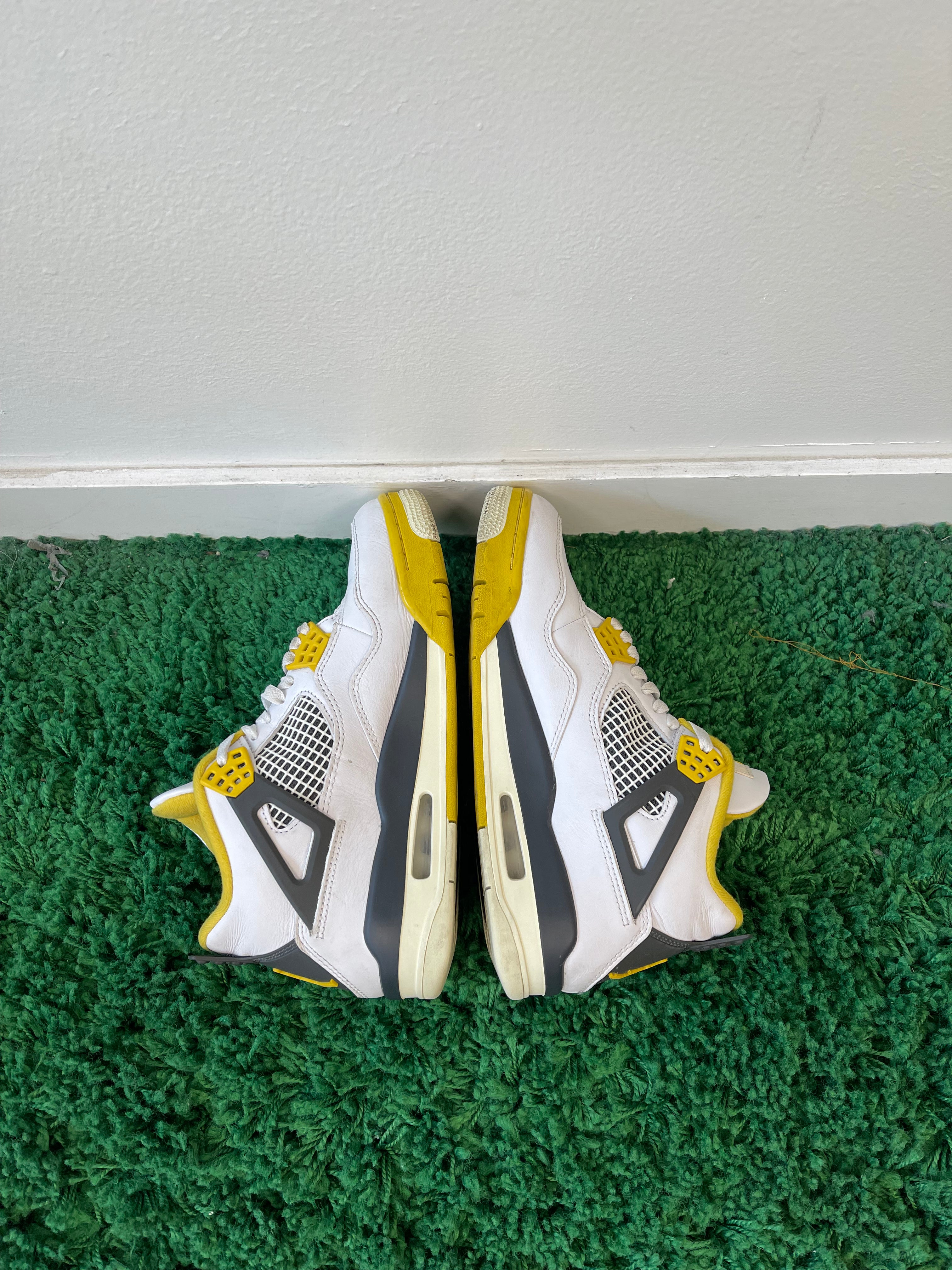 Used Jordan 4 Retro Vivid Sulfur (Women’s)