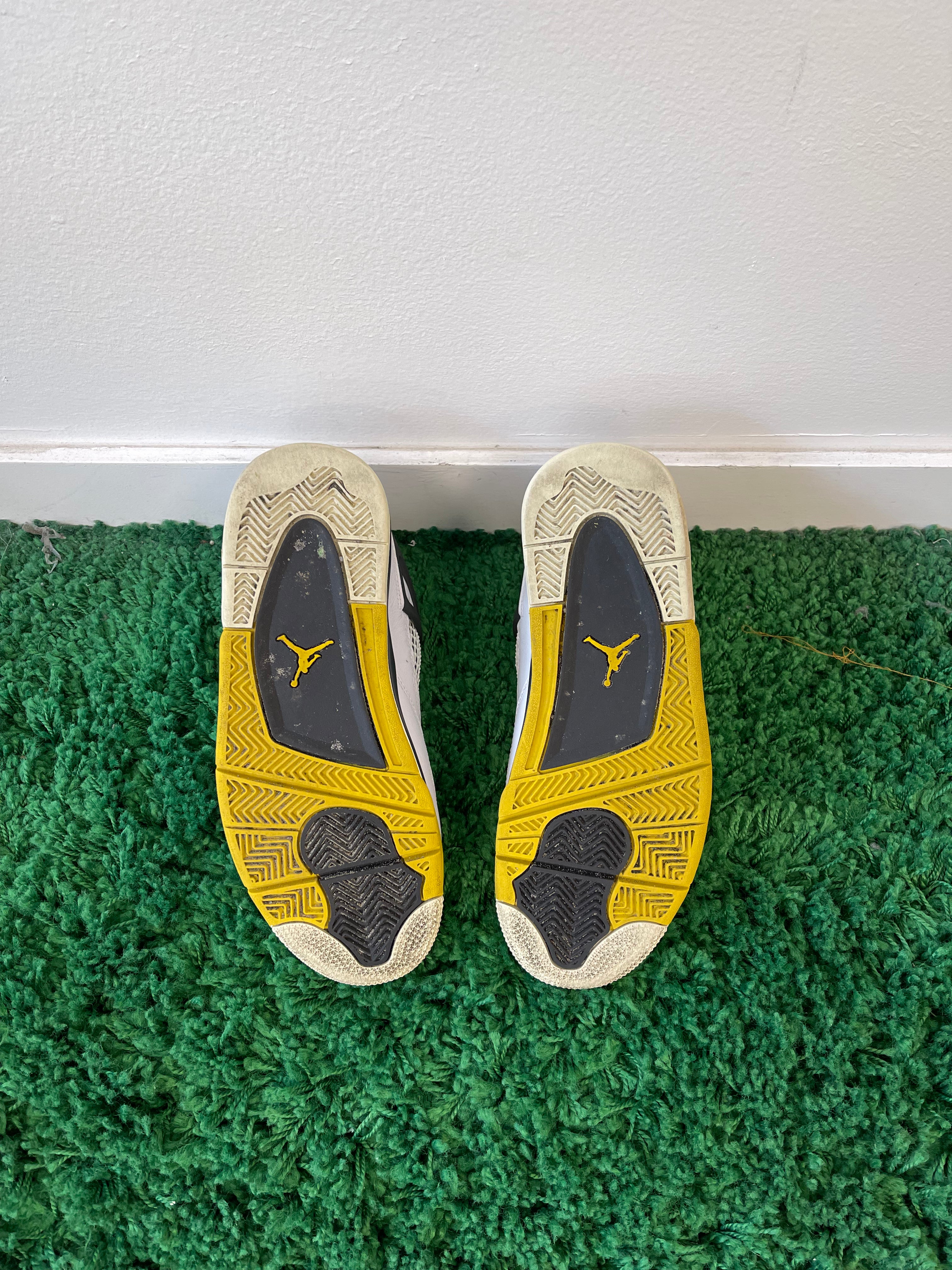 Used Jordan 4 Retro Vivid Sulfur (Women’s)