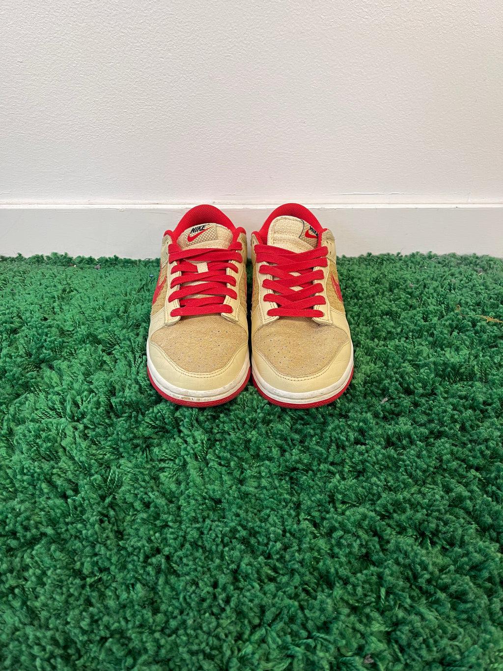 Used Nike Dunk Low Retro SE Strawberry Waffle (Men’s)