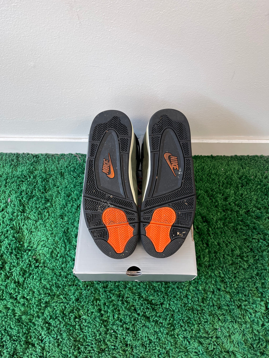 Used Jordan 4 Retro OG SP Undefeated 2025 (Men’s)