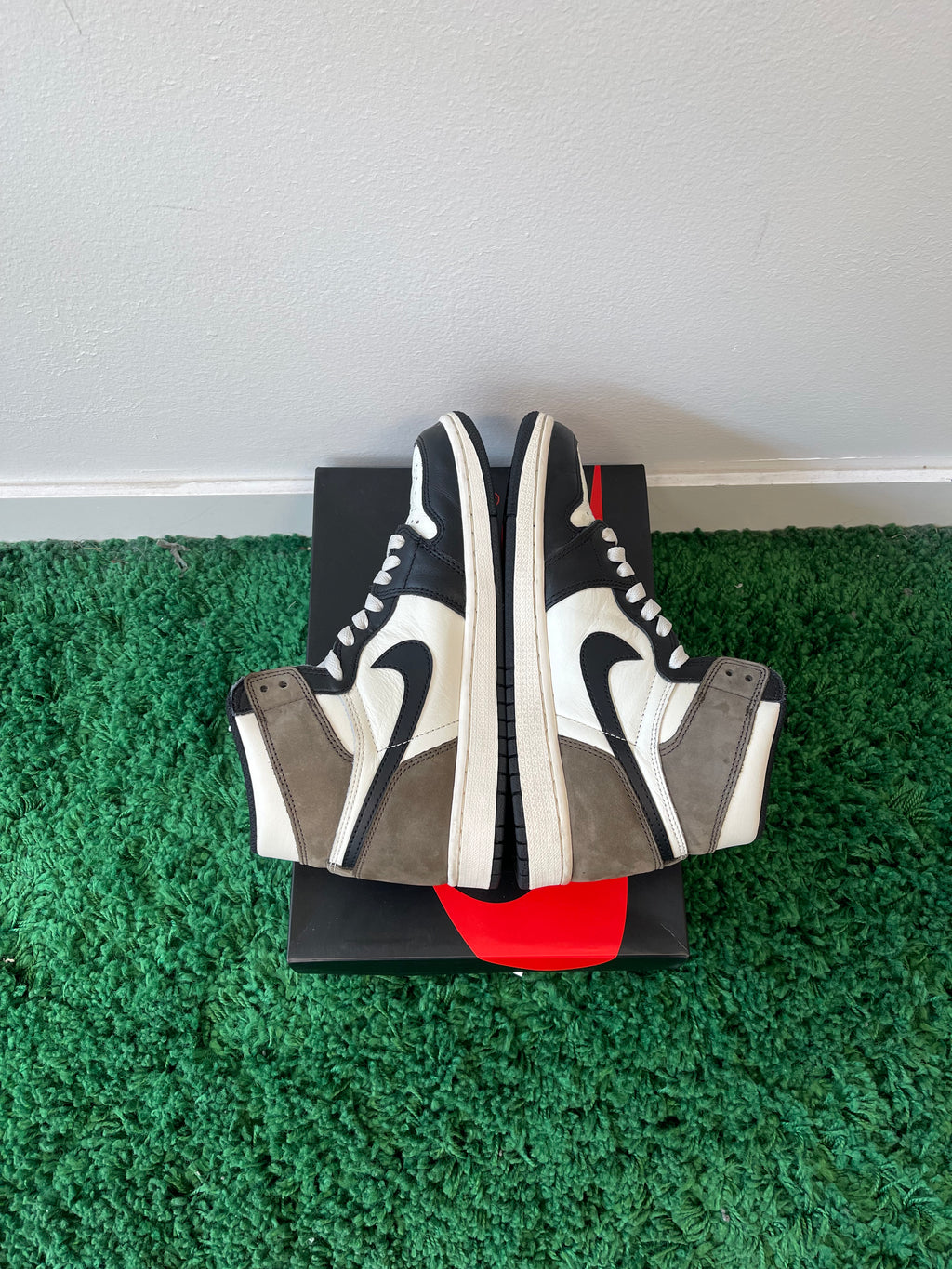 Used Jordan 1 Retro OG Dark Mocha (Men’s)