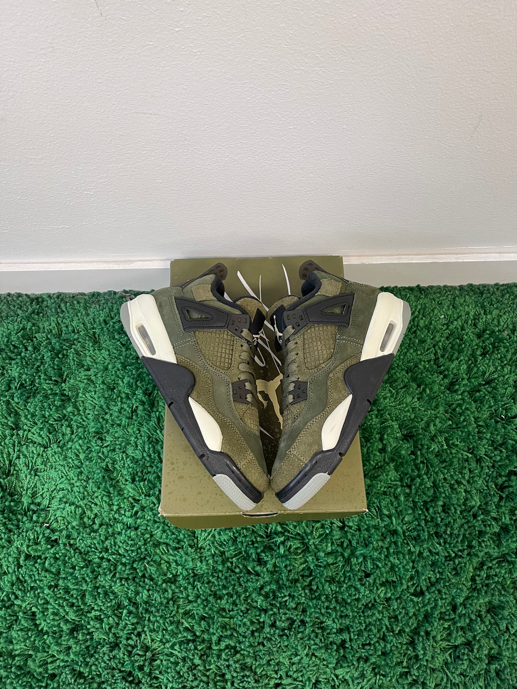 Used Jordan 4 Retro SE Craft Medium Olive (Youth)