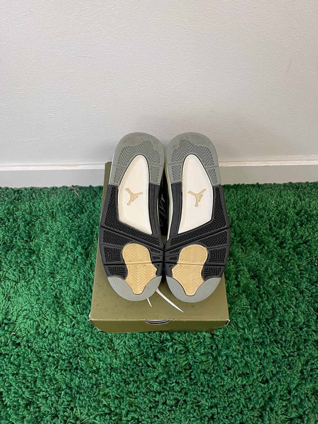 Used Jordan 4 Retro SE Craft Medium Olive (Youth)