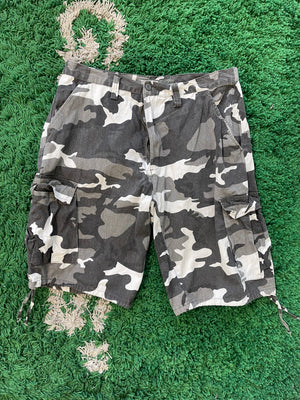 Vintage Regal Wear Camo Cargo Shorts Grey White