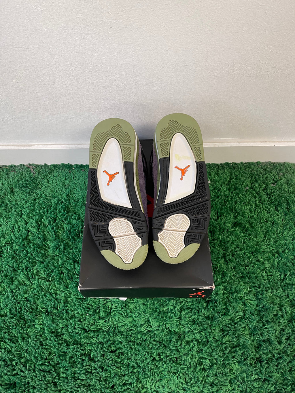 Used Jordan 4 Retro Canyon Purple (Women’s)