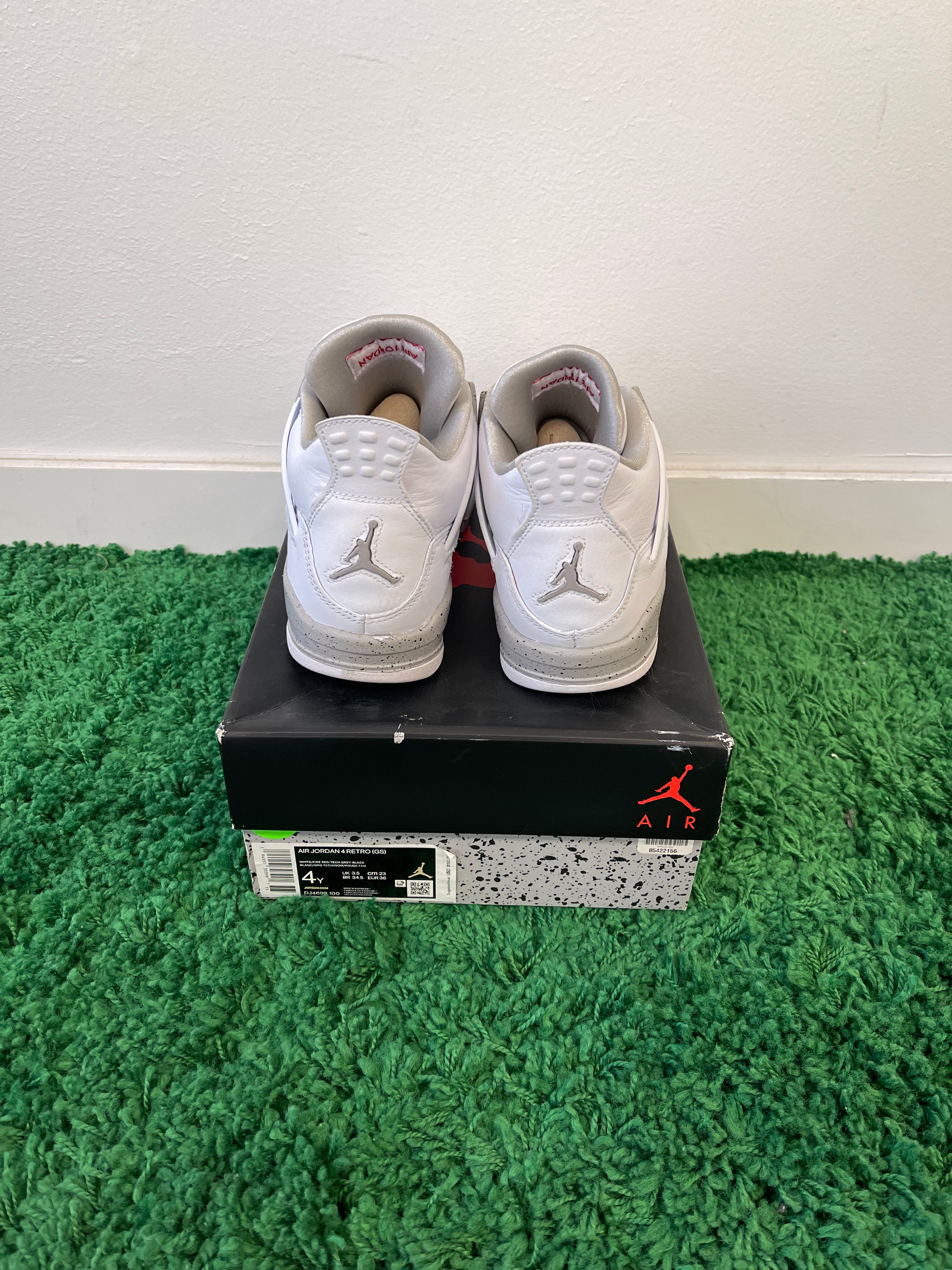 Used Jordan 4 Retro White Oreo 2021 (Youth)