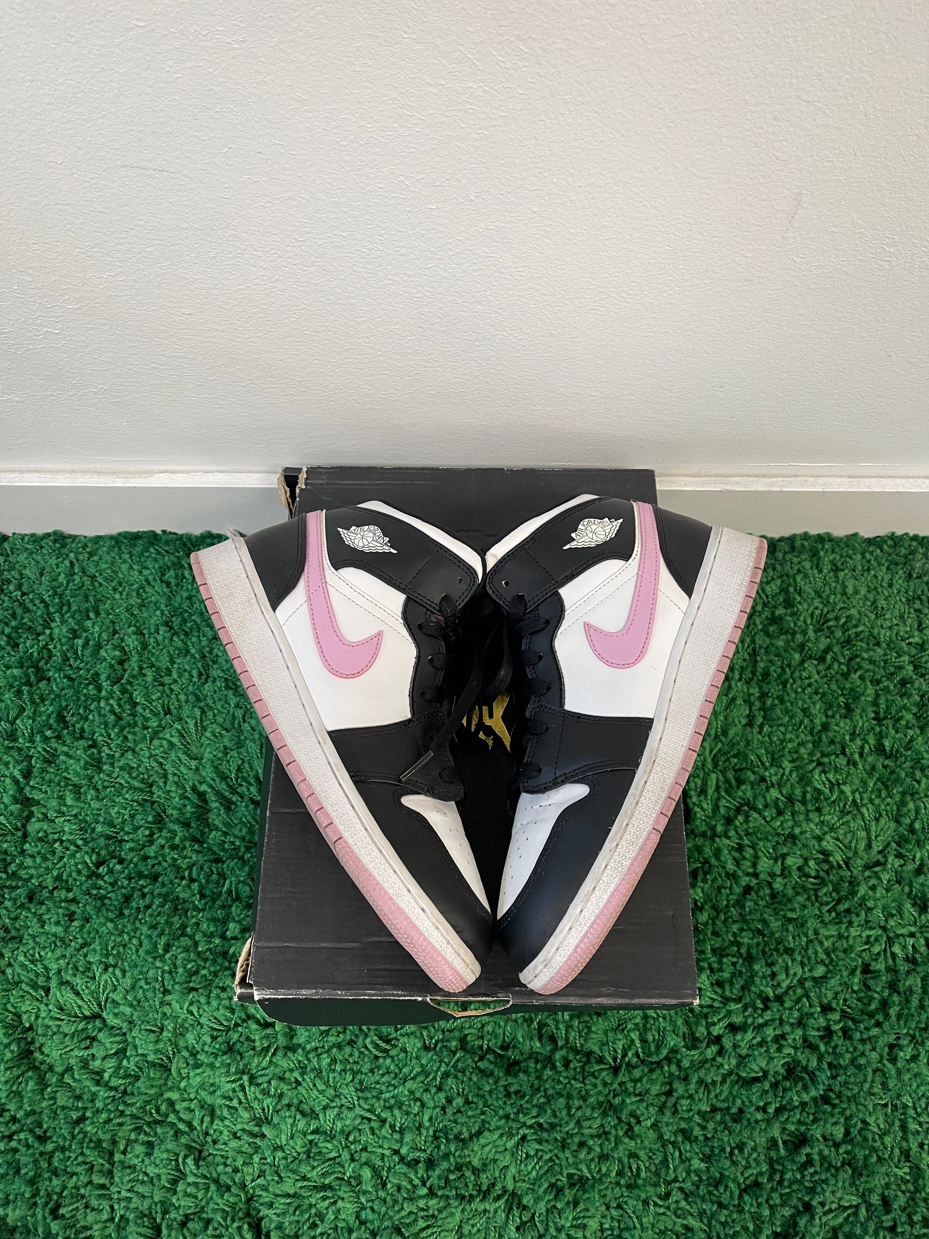 Used Jordan 1 Mid White Black Light Arctic Pink (Youth)
