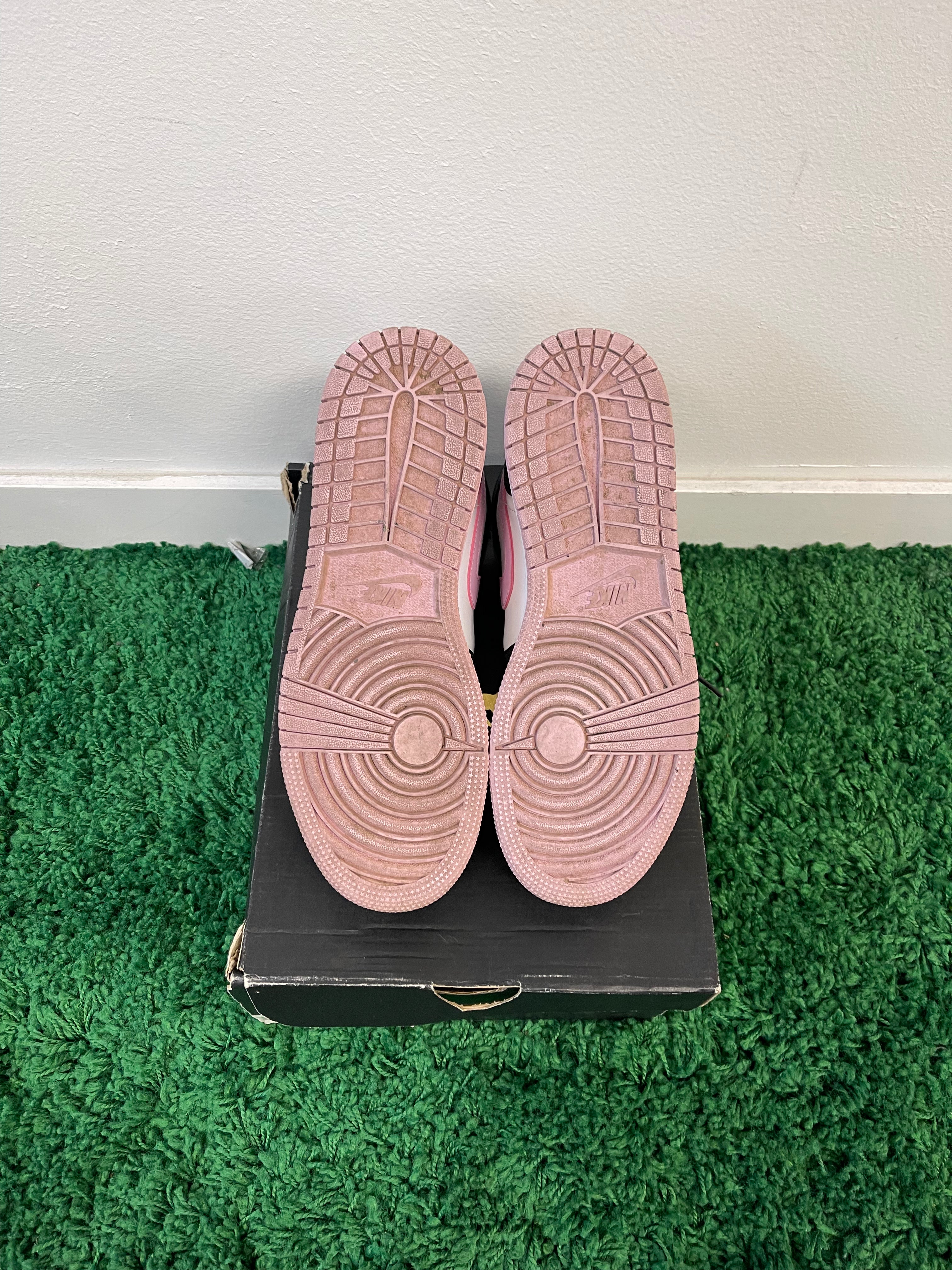 Used Jordan 1 Mid White Black Light Arctic Pink (Youth)